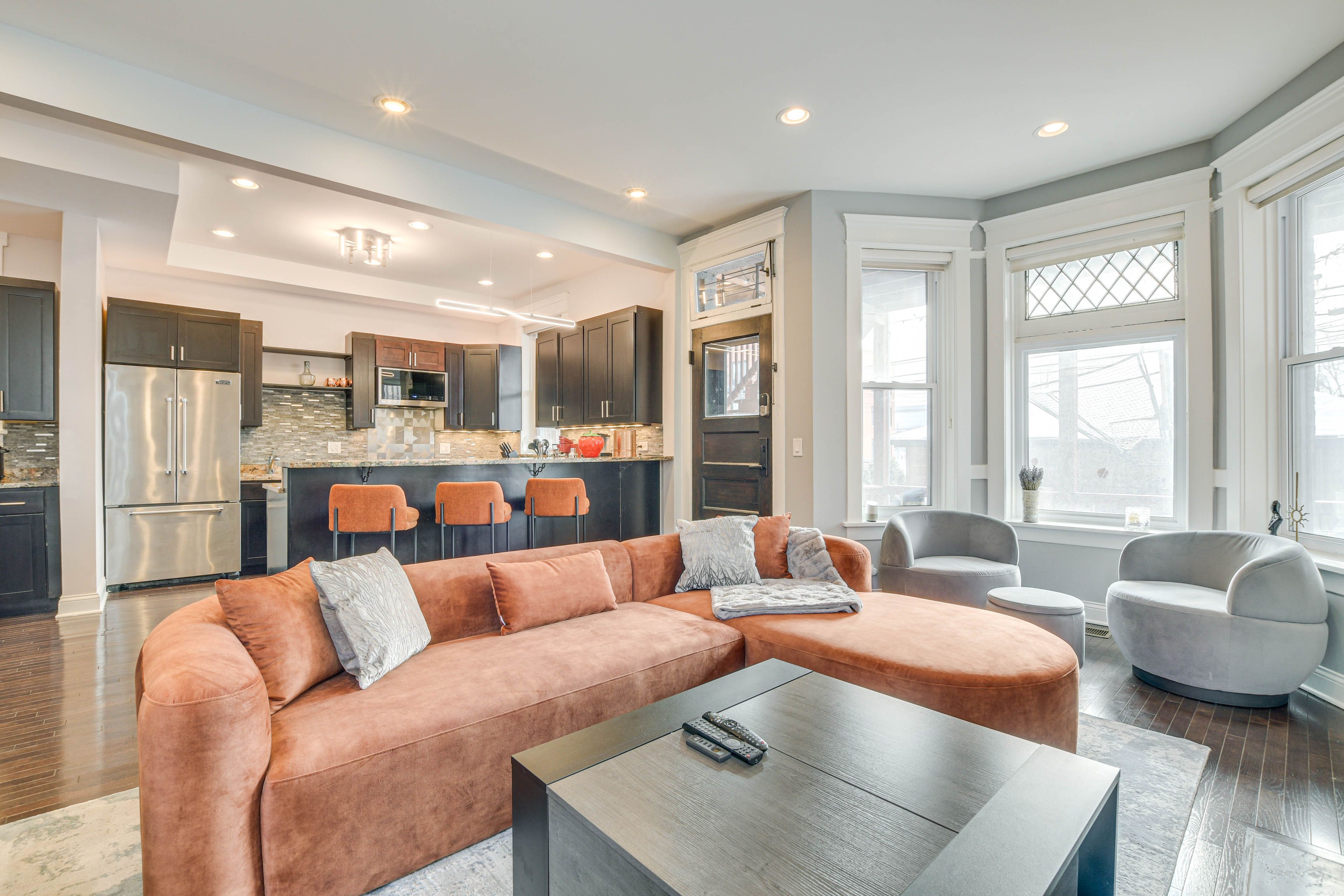 Living Room | Free WiFi