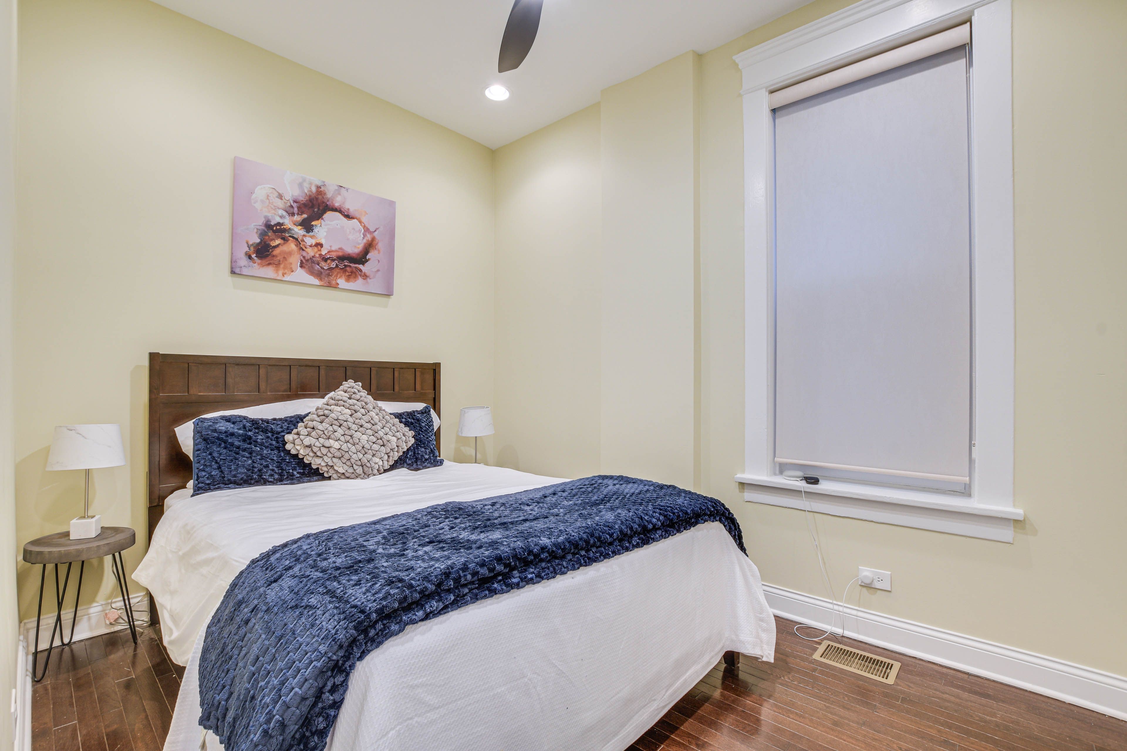 Bedroom 3 | Queen Bed