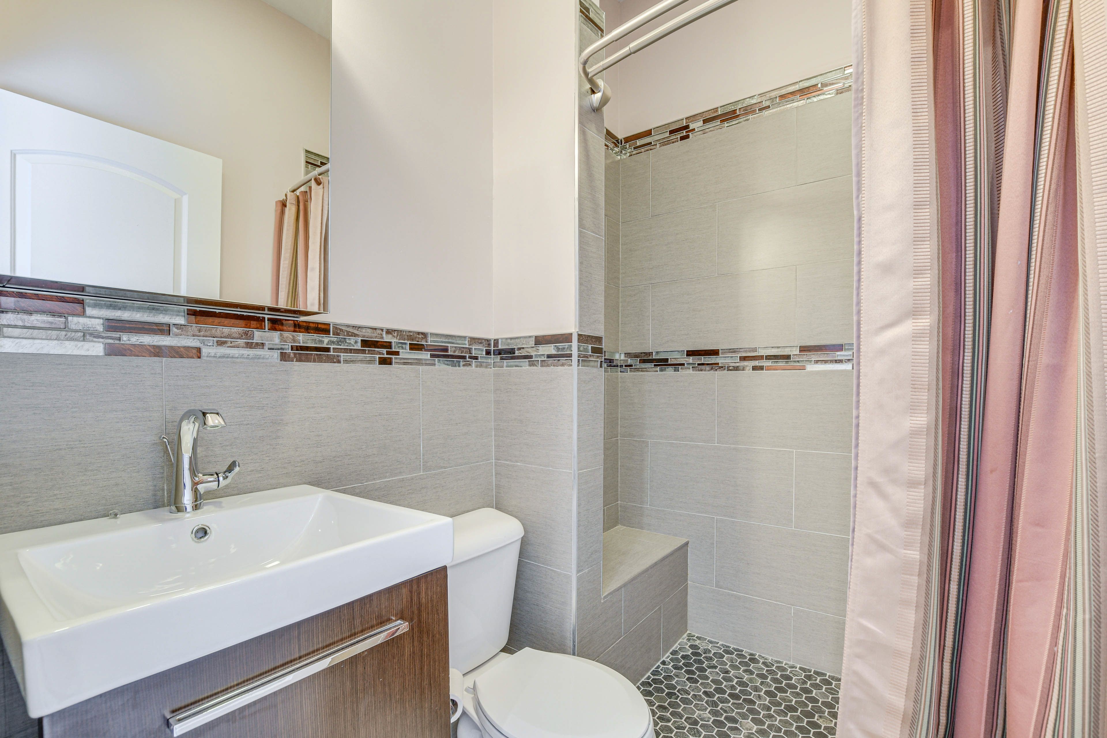 En-Suite Bathroom | Complimentary Toiletries