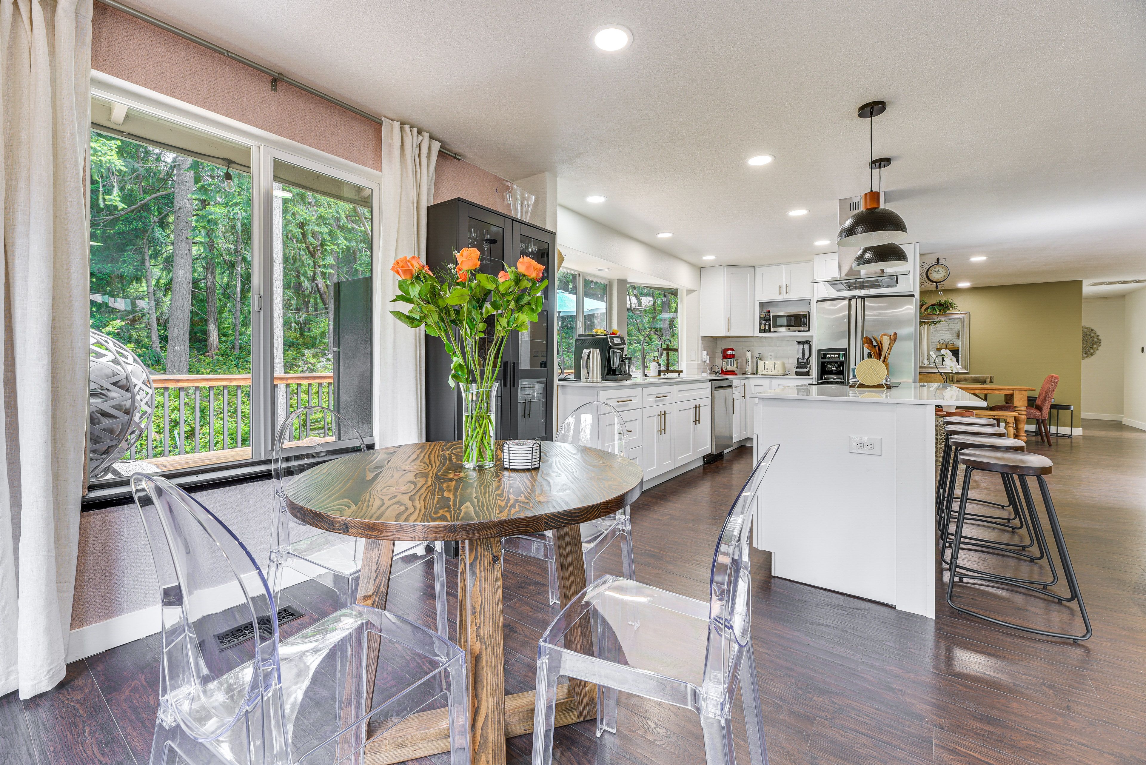 Breakfast Nook | Dishware & Flatware Provided | 2nd Floor