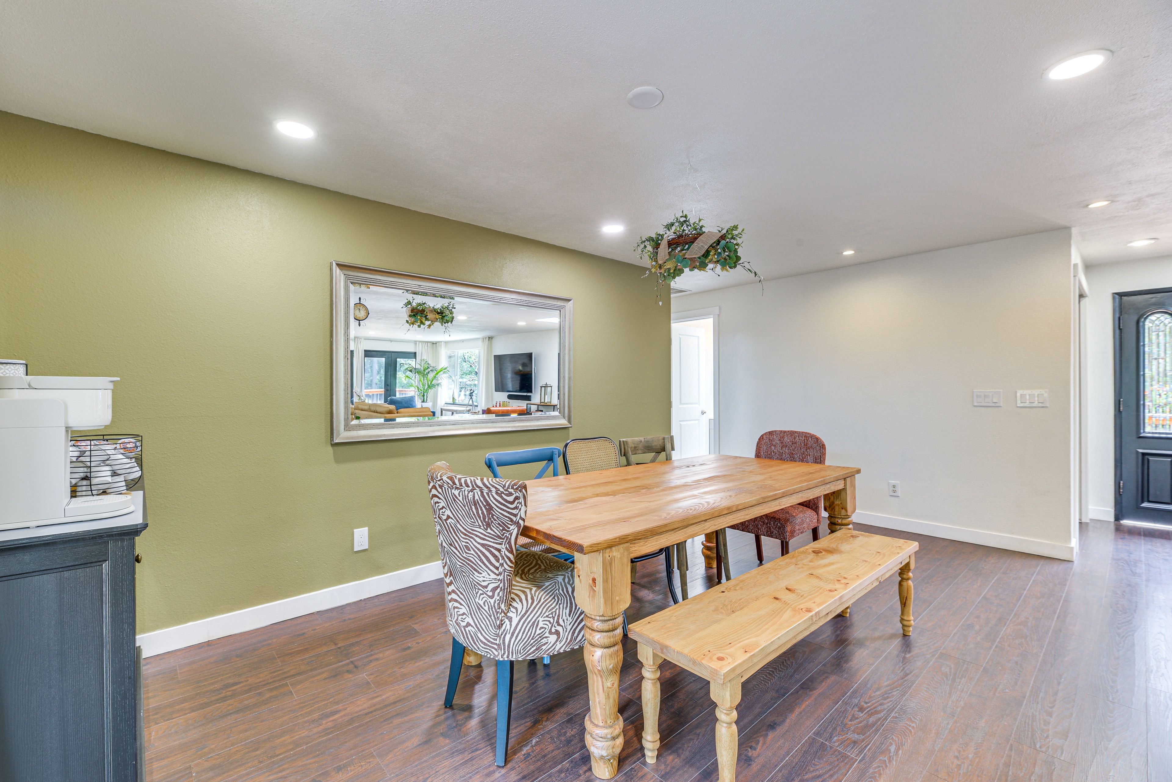 Dining Area | High Chair | Central A/C & Heat | 2nd Floor