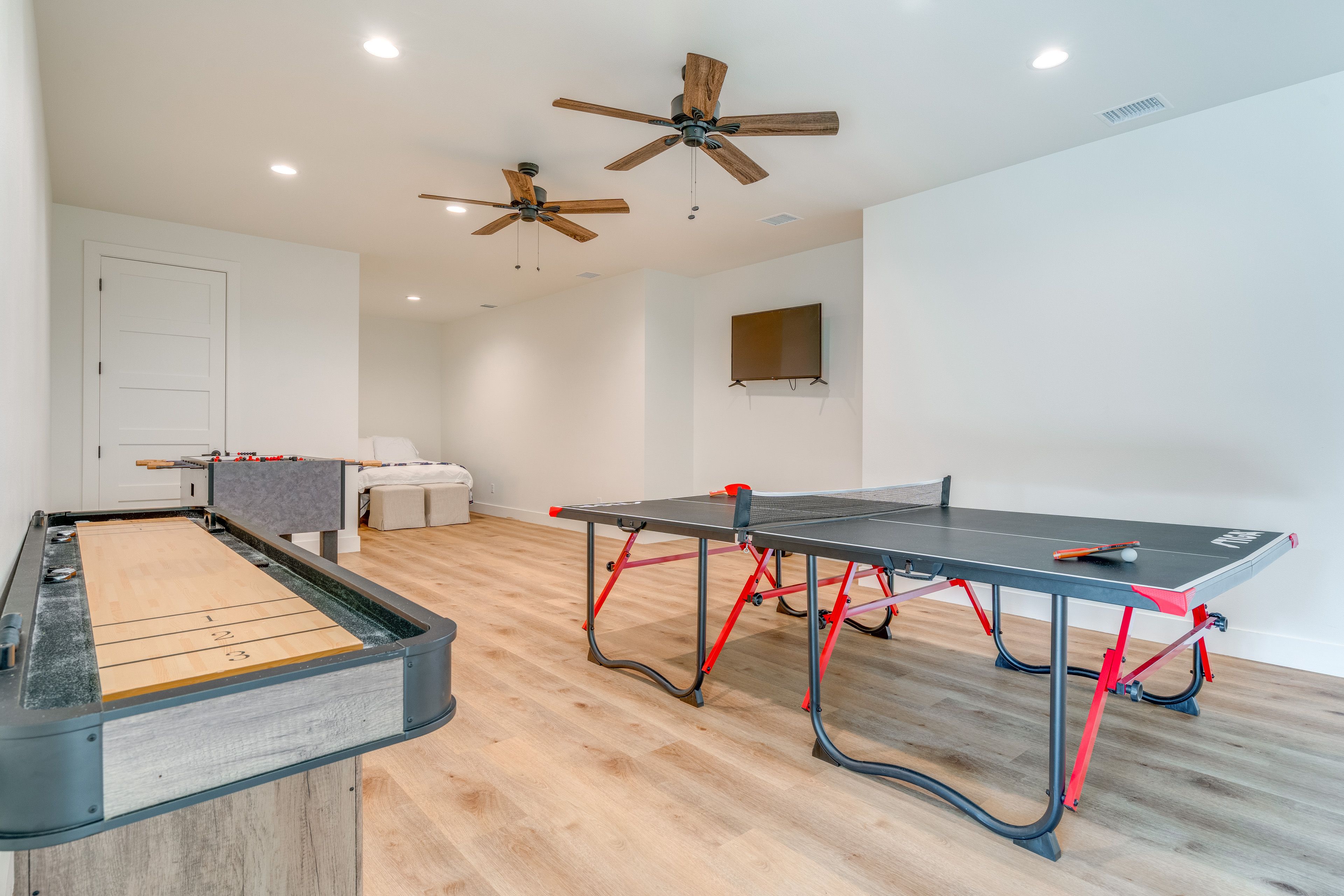 Game Room | Full Bed