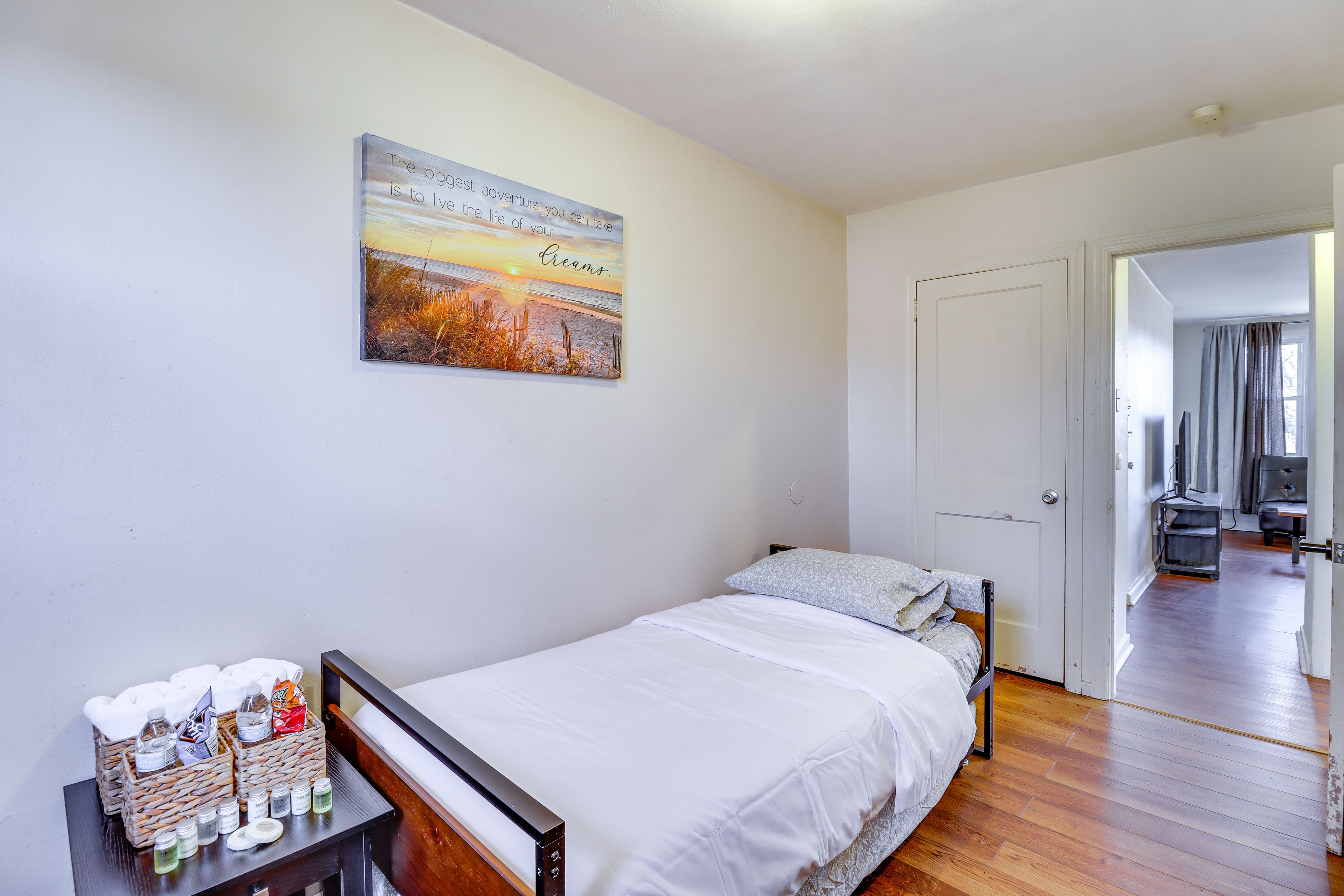 Bedroom 2 | Twin Bed w/ Twin Trundle