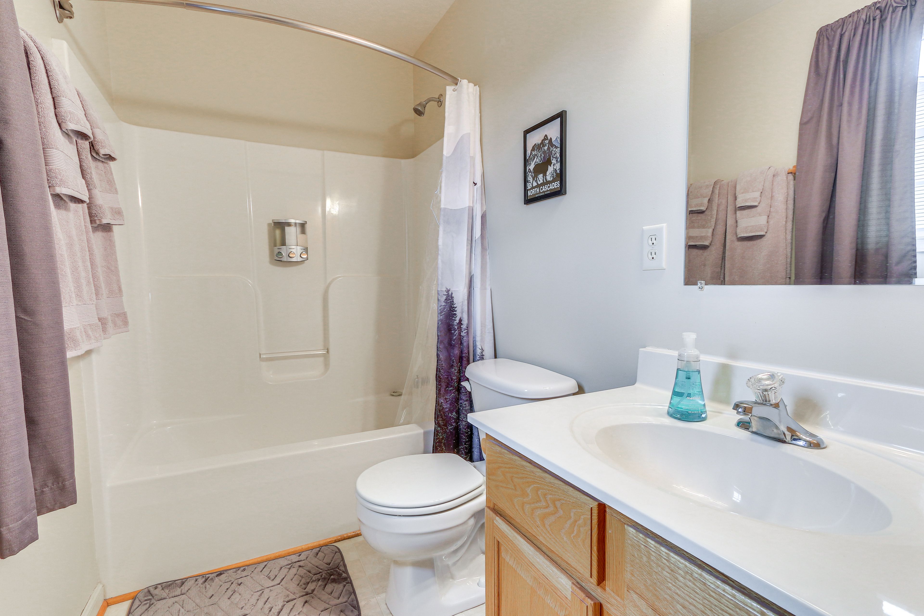 Bathroom | Complimentary Toiletries | Towels Provided