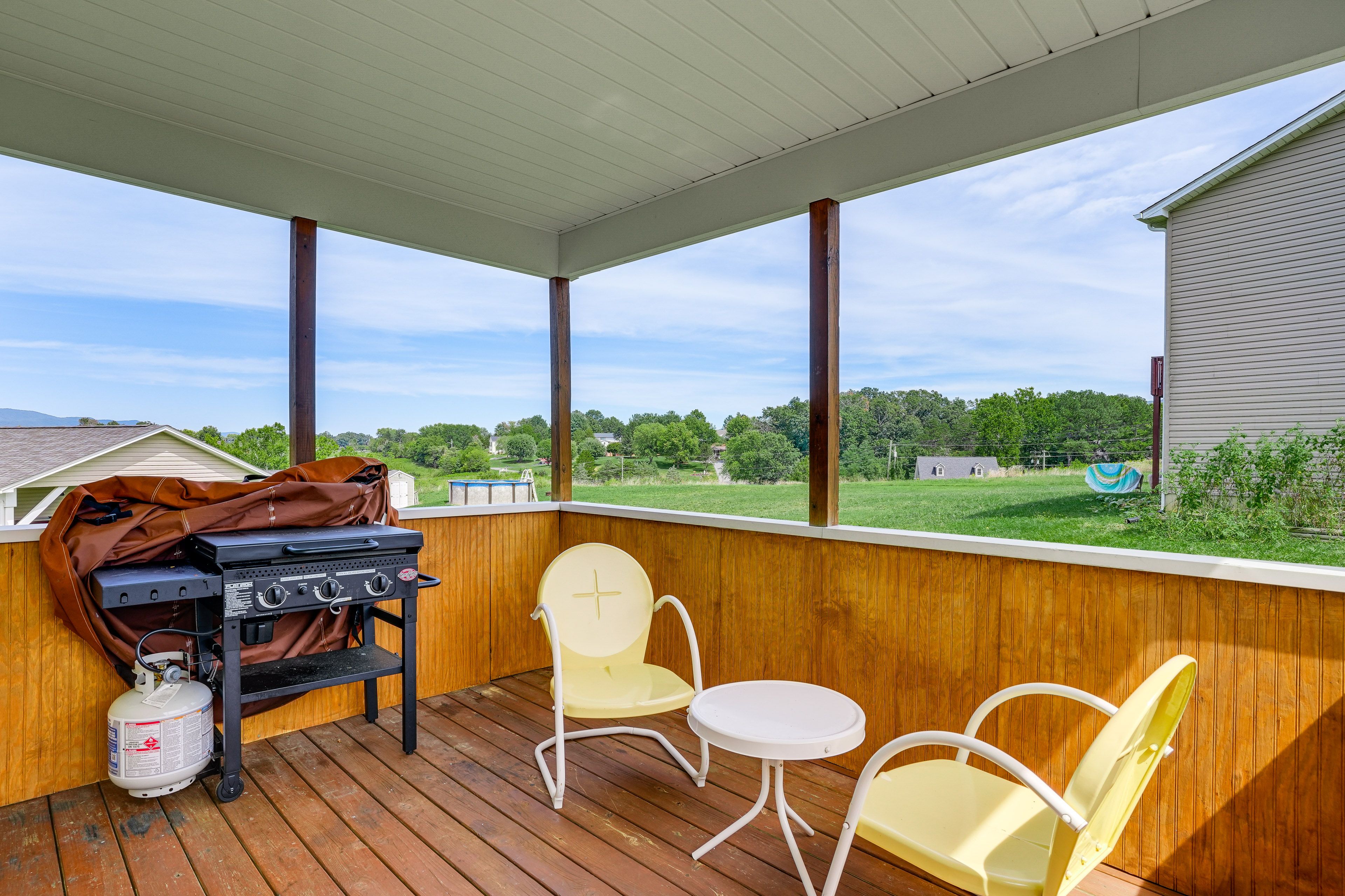 Furnished Deck