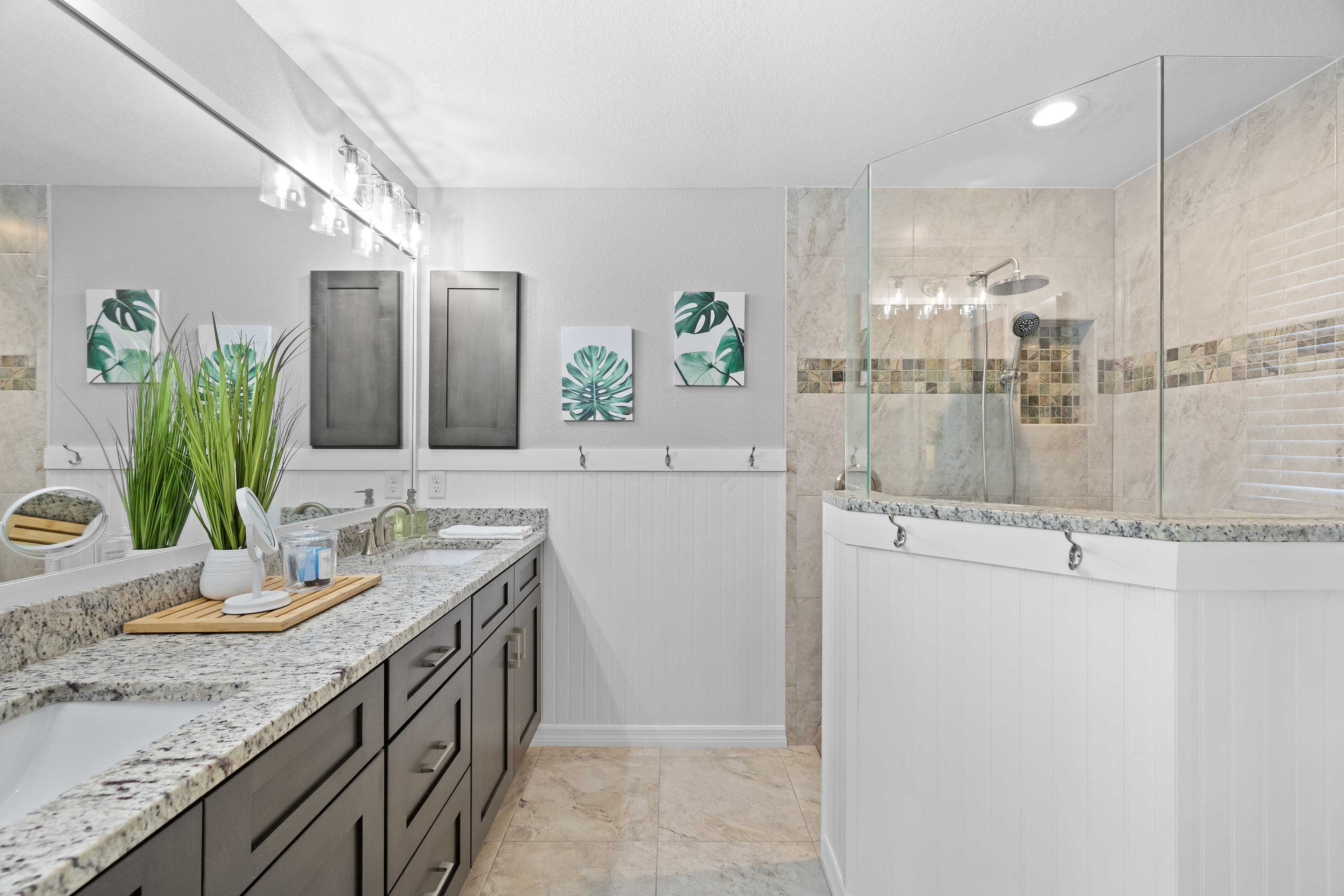 En-Suite Bathroom | Towels Provided | Complimentary Toiletries