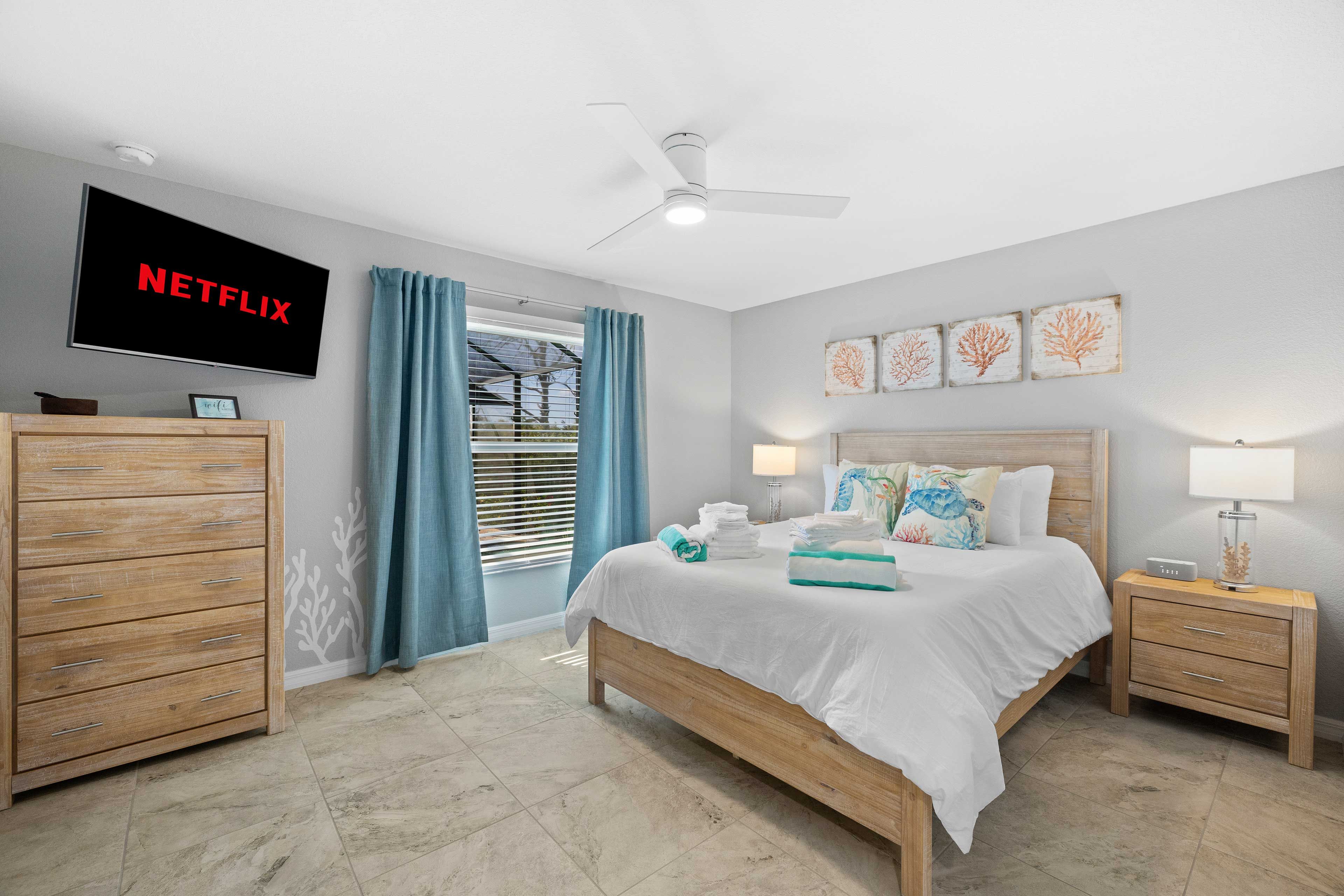 Bedroom 2 | Queen Bed | Smart TV