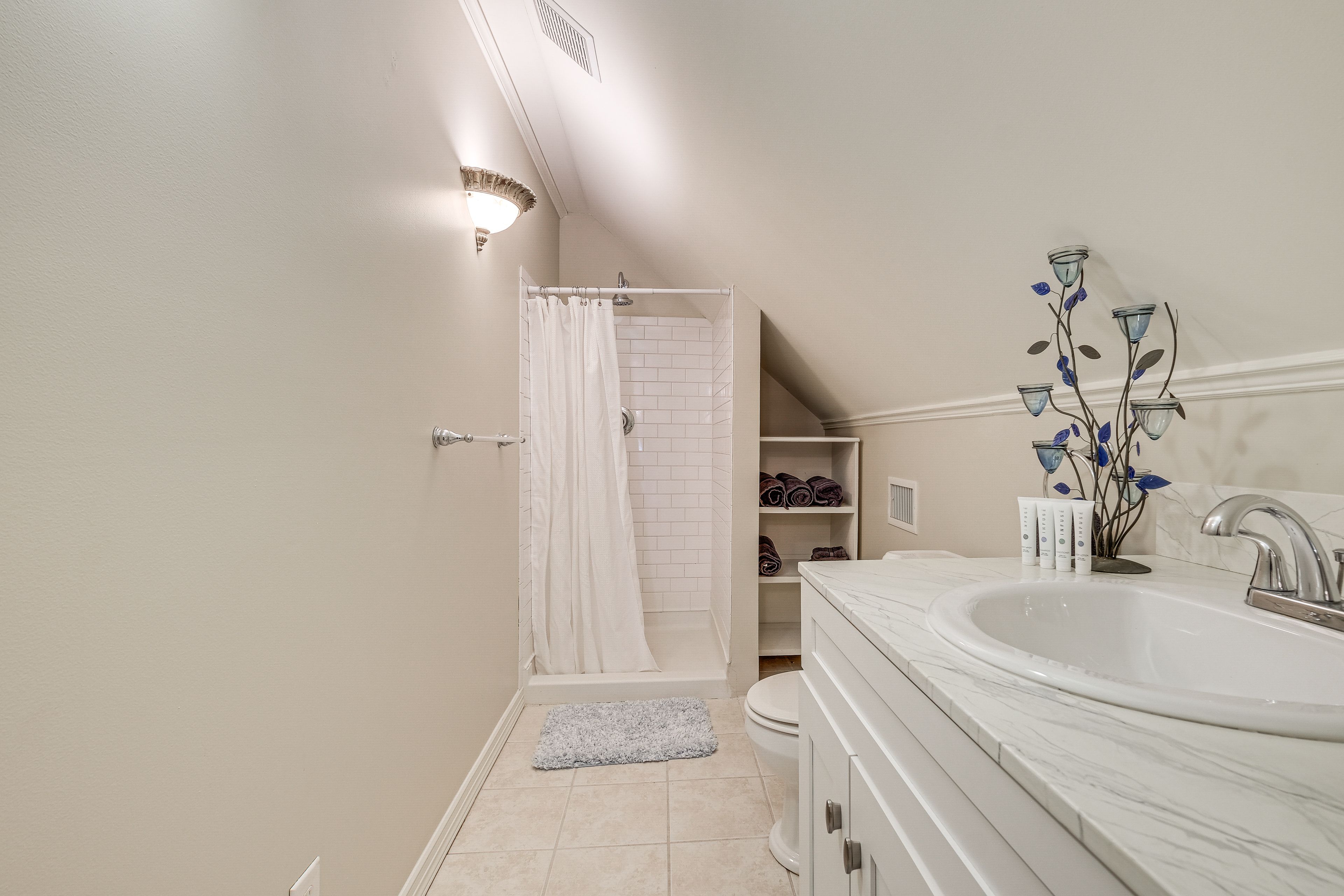 En-Suite Bathroom