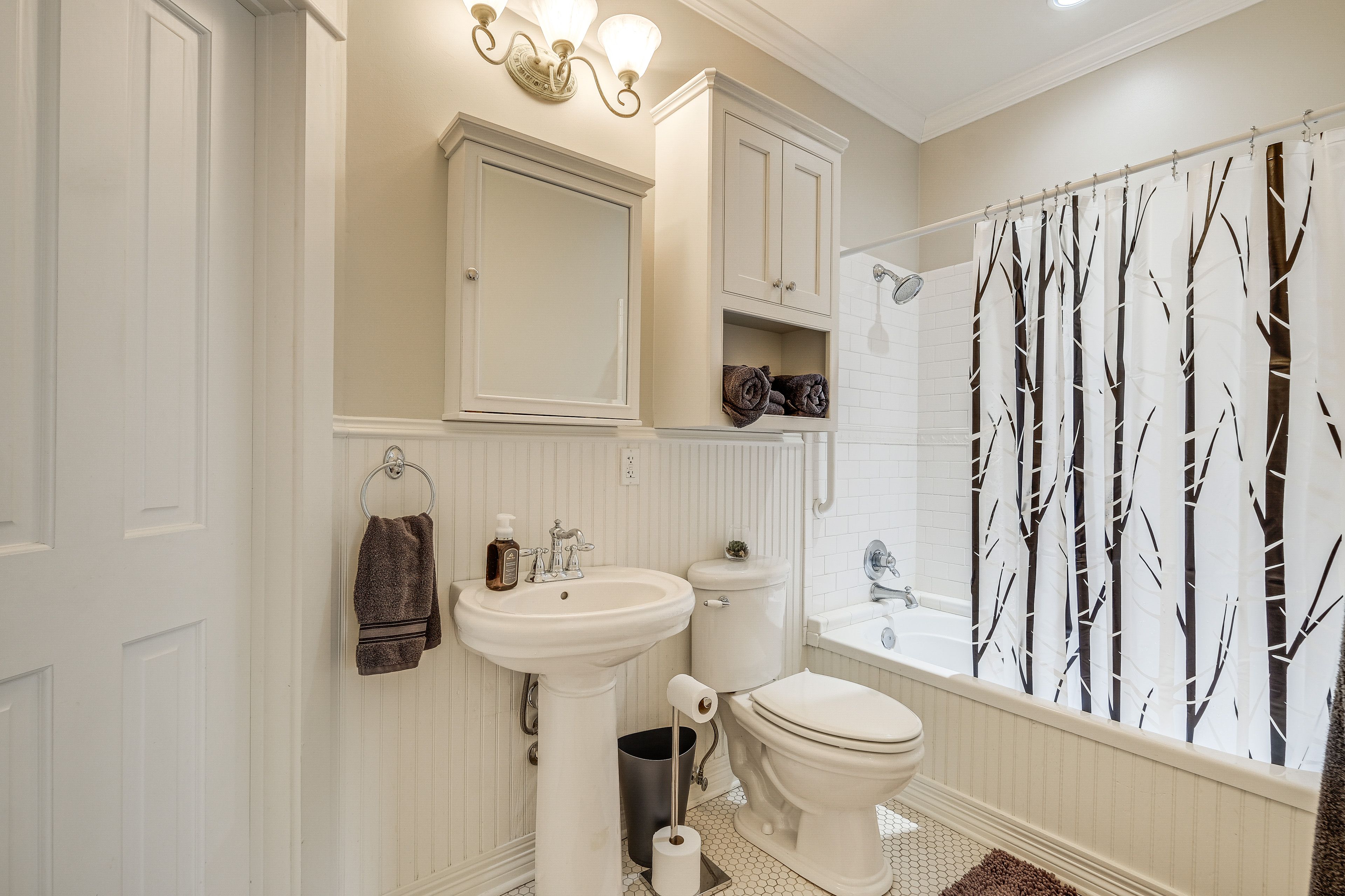 En-Suite Bathroom | Towels Provided | Complimentary Toiletries
