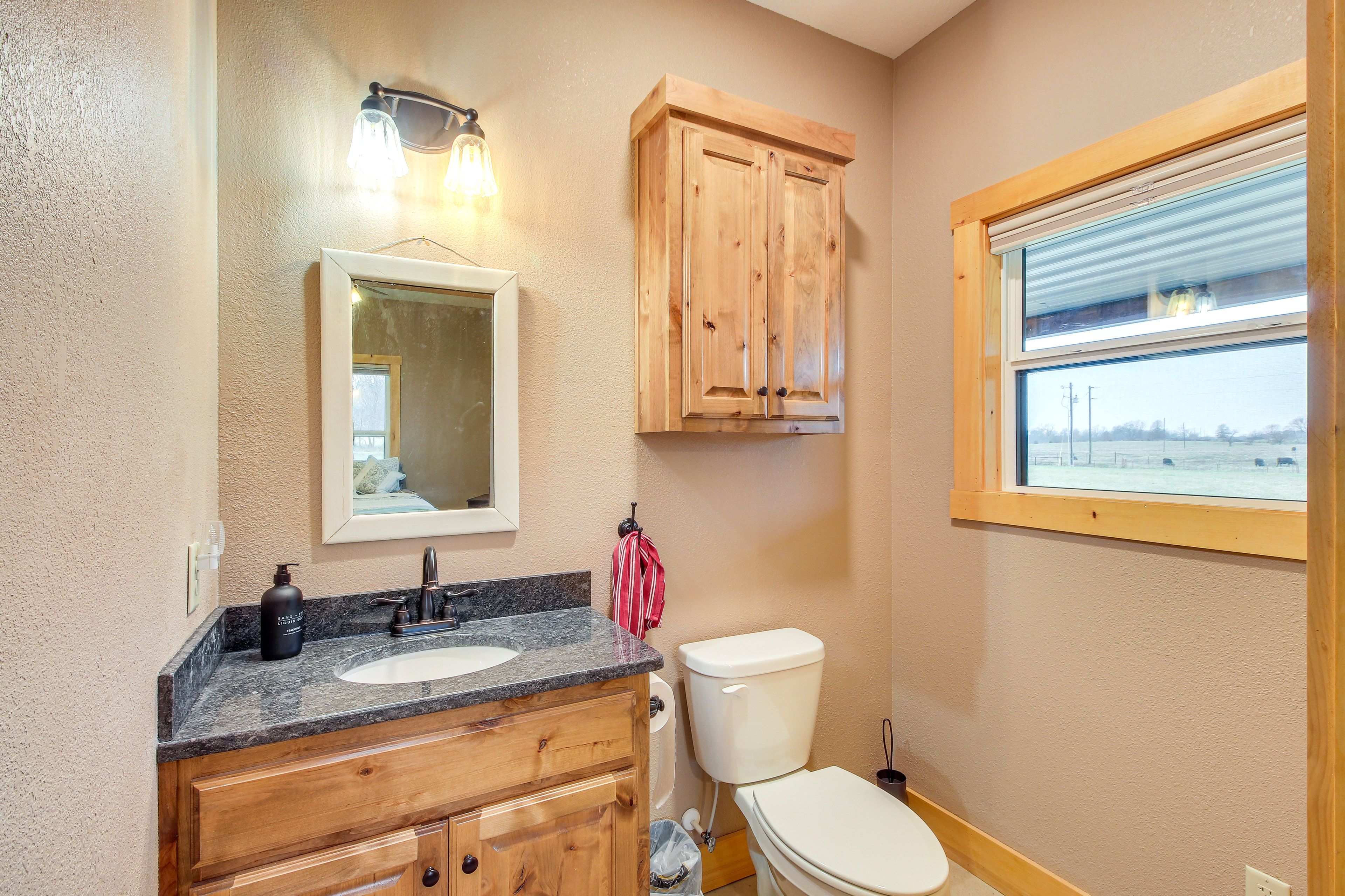En-Suite Half Bathroom | Towels Provided