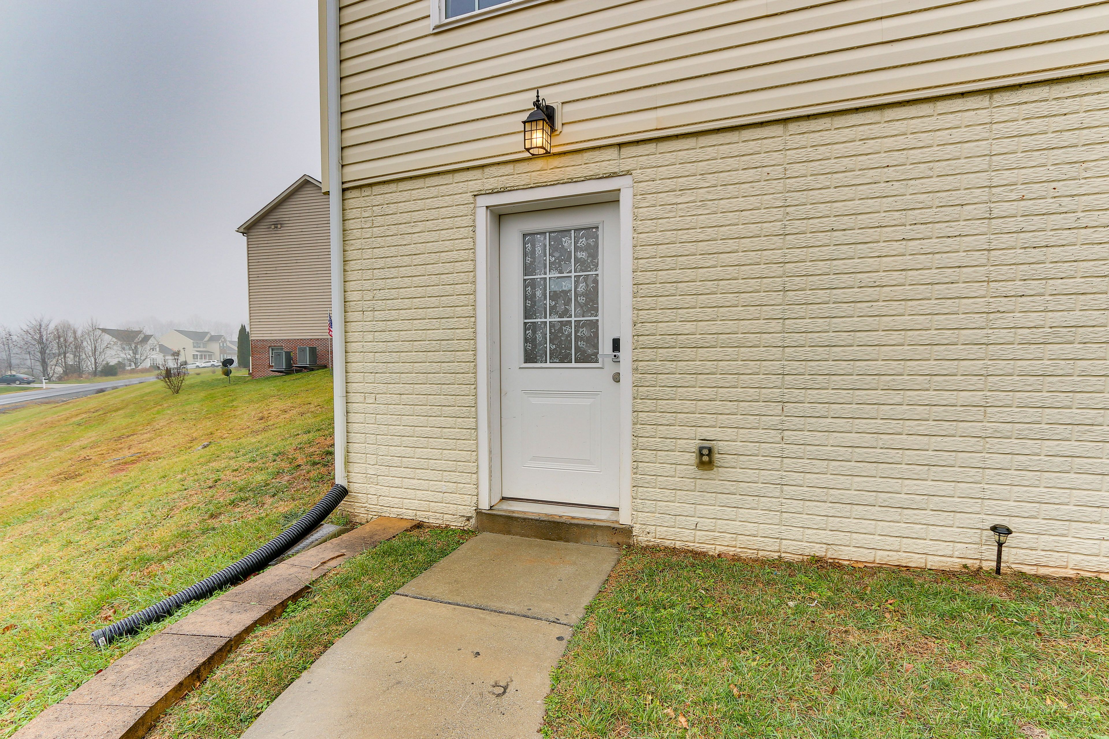 Apartment Exterior | Keyless Entry