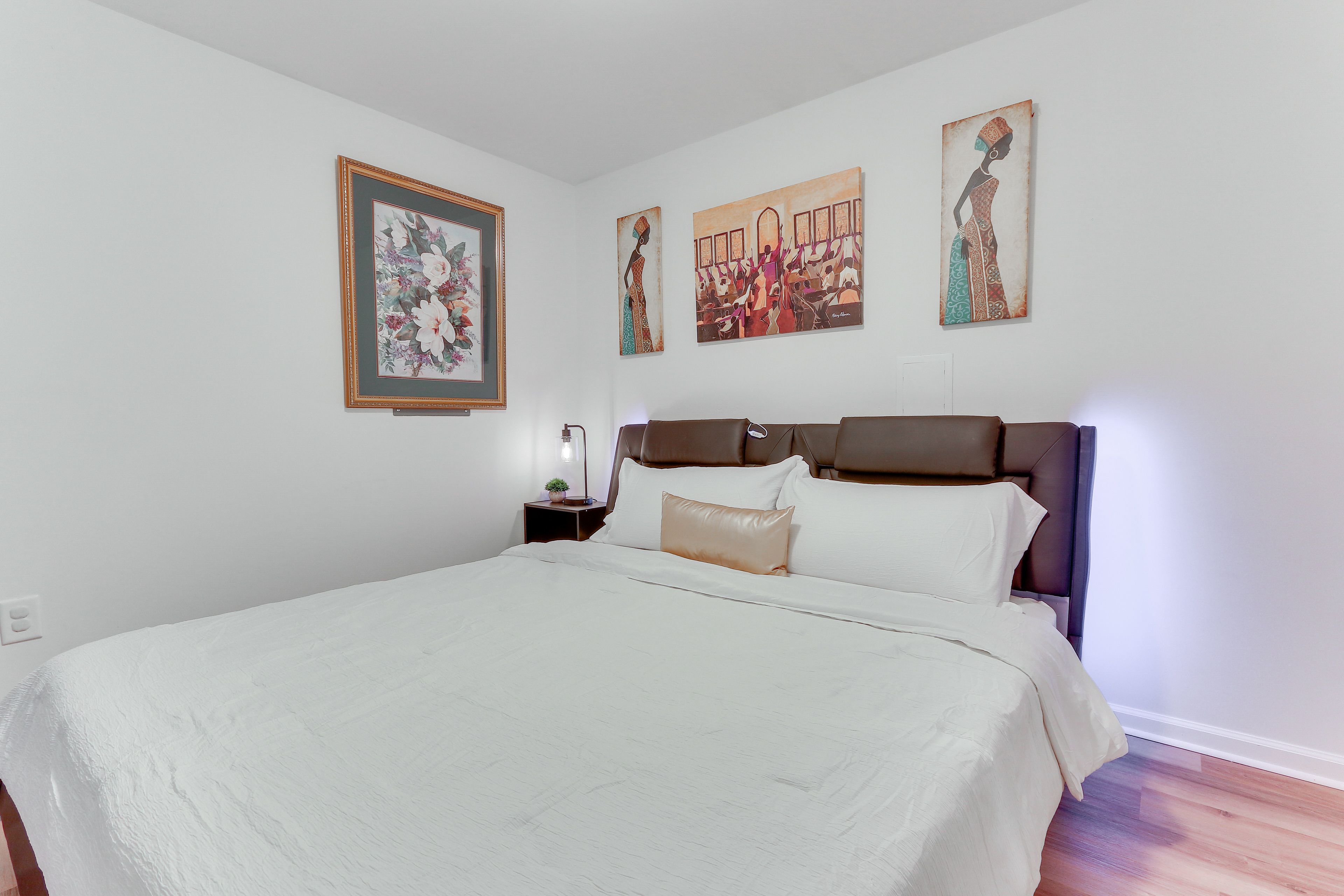 Bedroom | King Bed