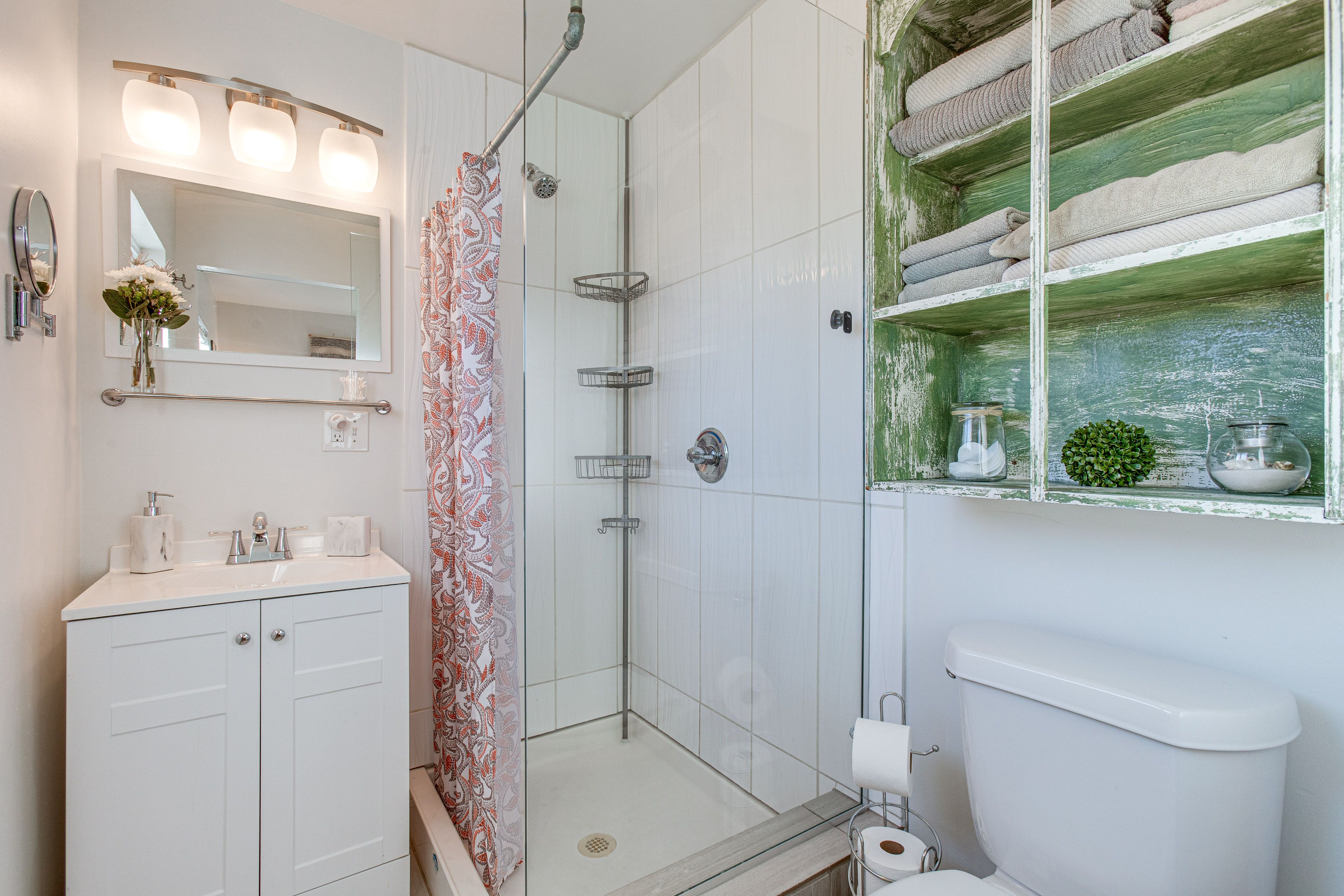 En-Suite Bathroom | Towels Provided