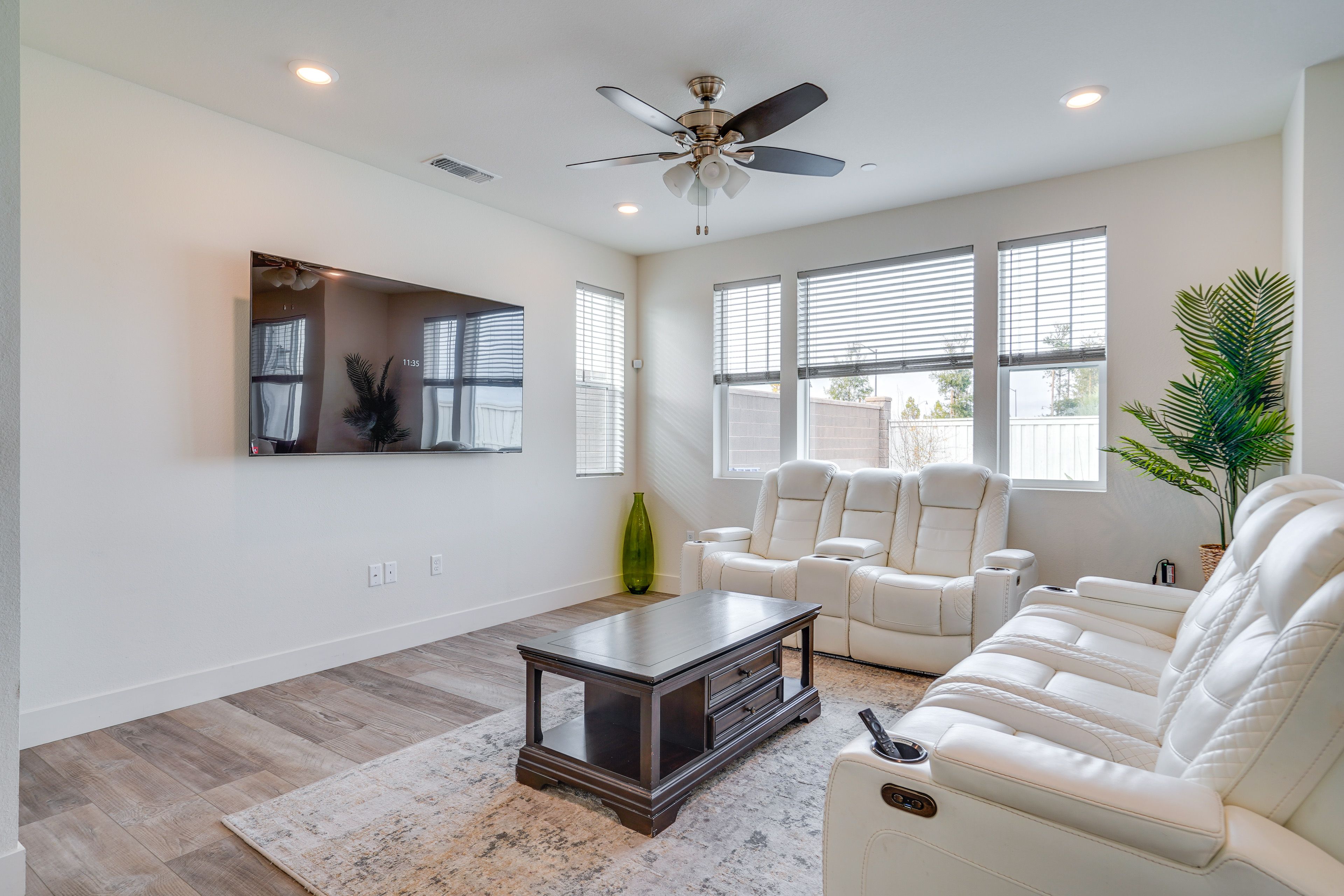 Living Room | 1st Floor | Free WiFi | Central A/C & Heat | Smart TVs