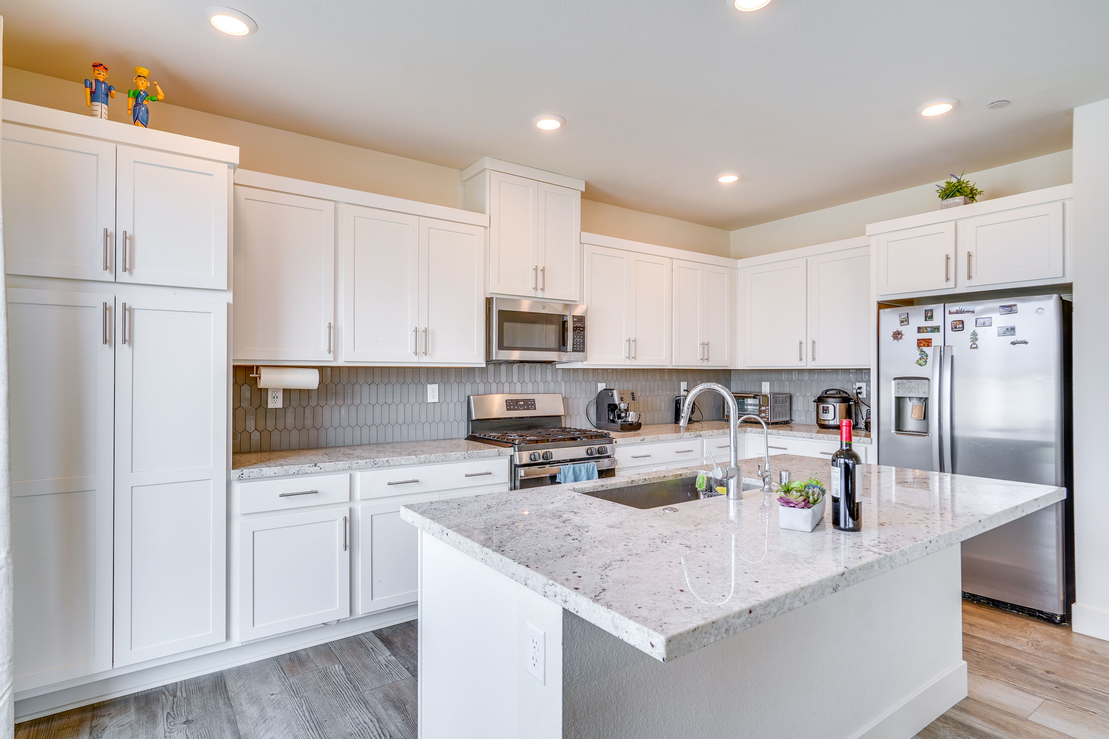 Kitchen | 1st Floor | Trash Bags & Paper Towels