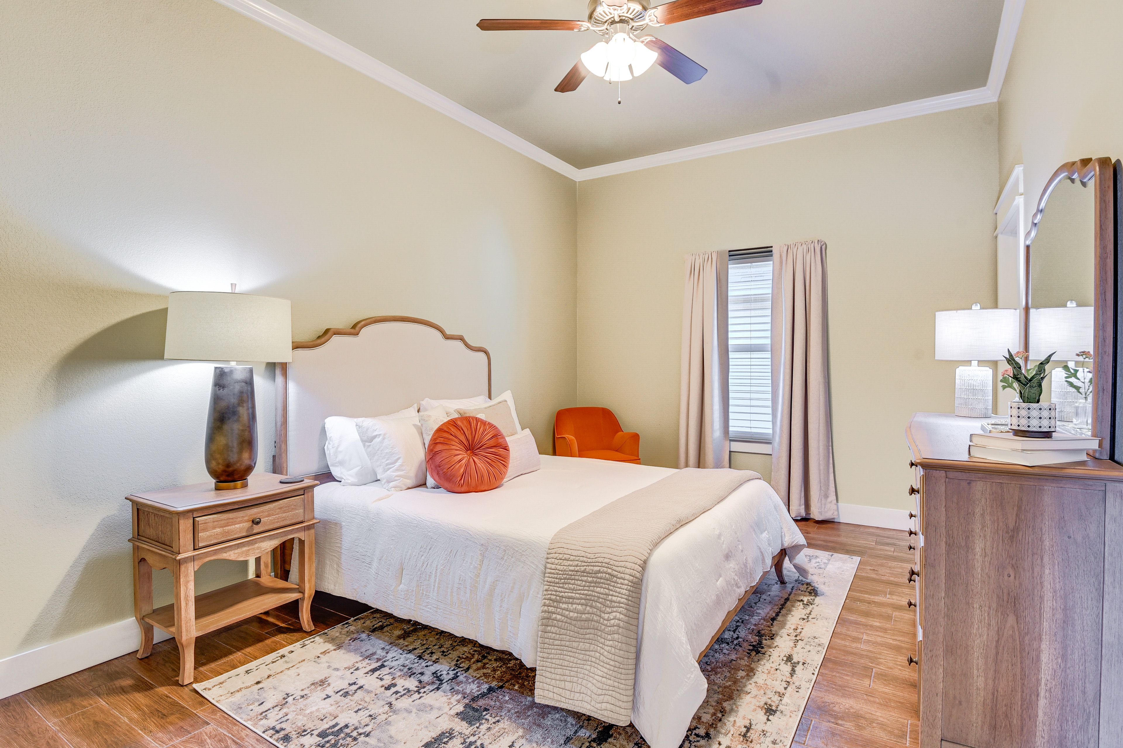 Bedroom 1 | Queen Bed | Linens & Towels | En-Suite Bathroom