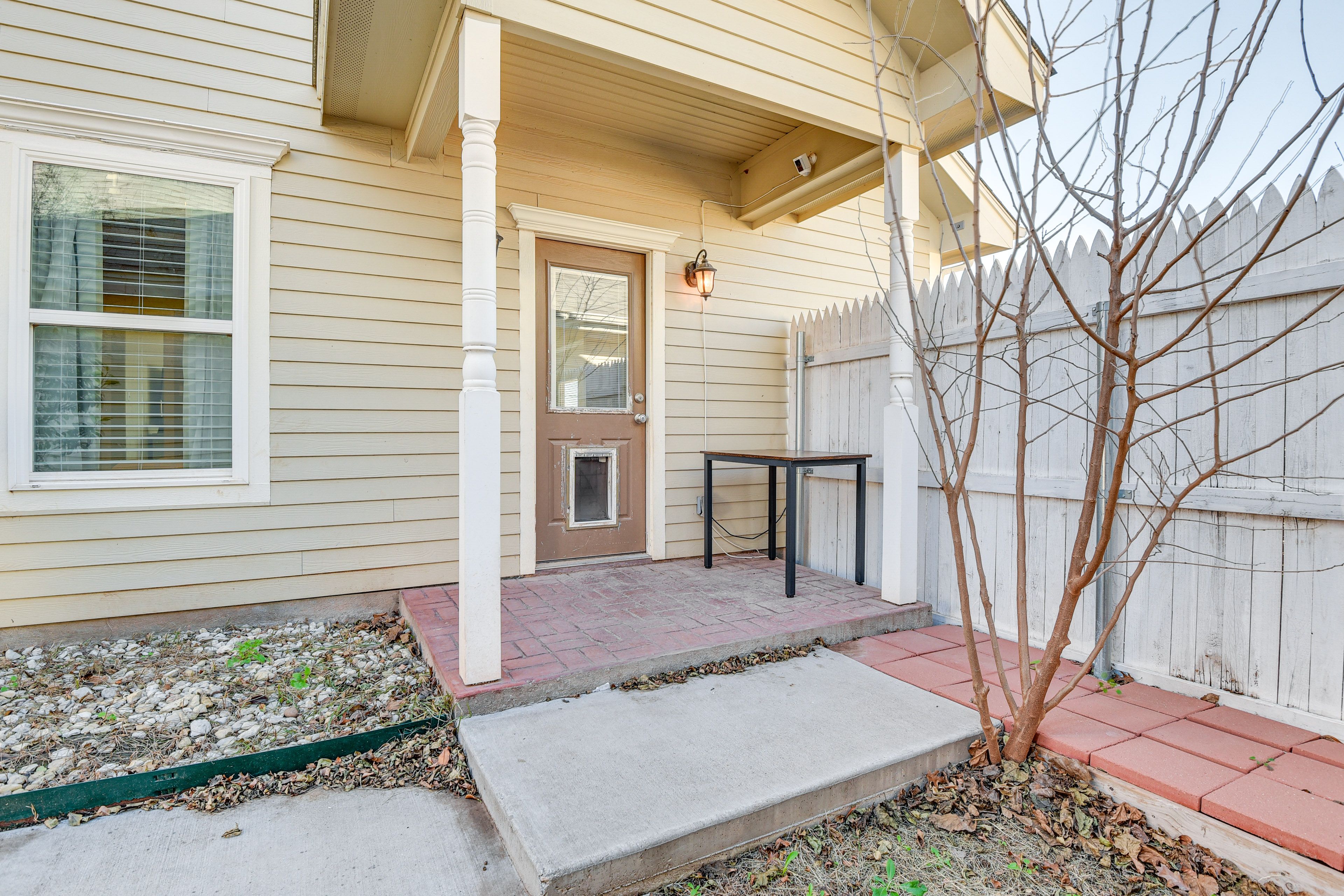 Back Exterior | Private Side Yard