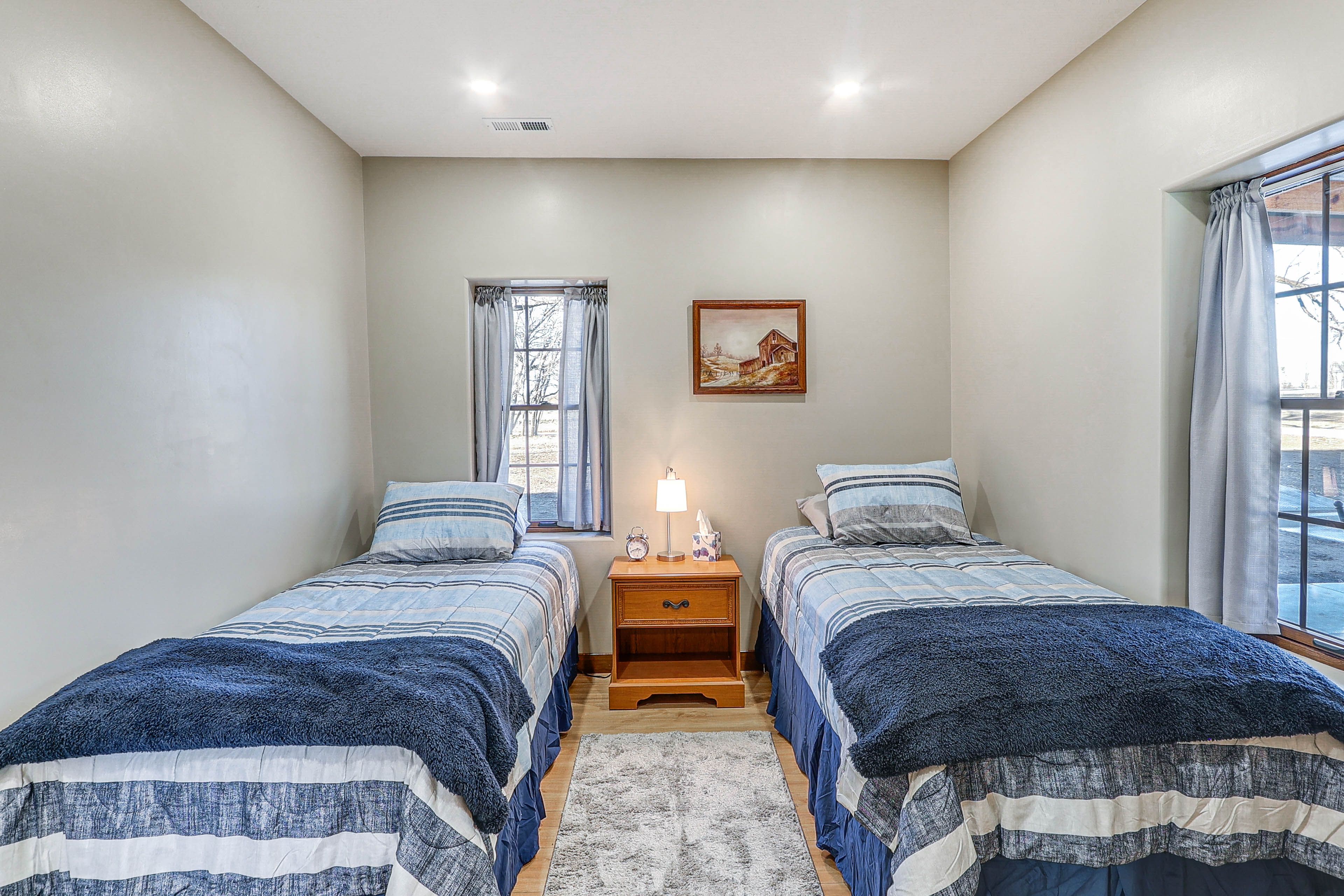 Bedroom 2 | 2 Twin Beds