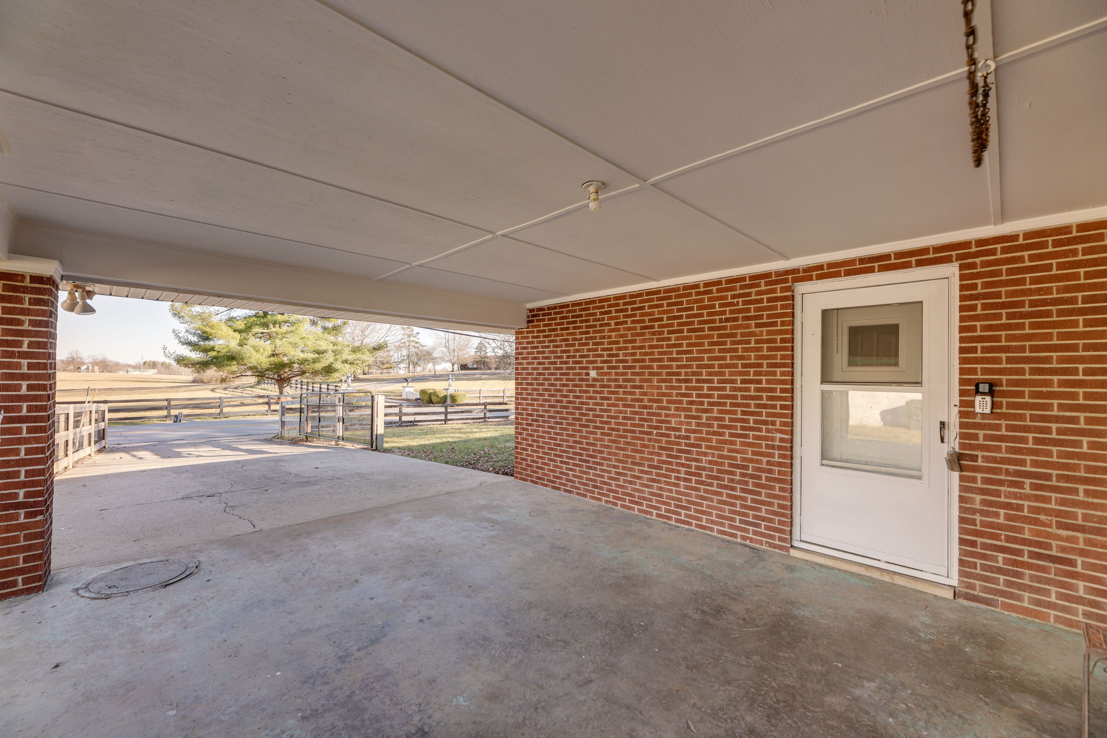 Parking | Carport (1 Vehicle) | Driveway (3 Vehicles)