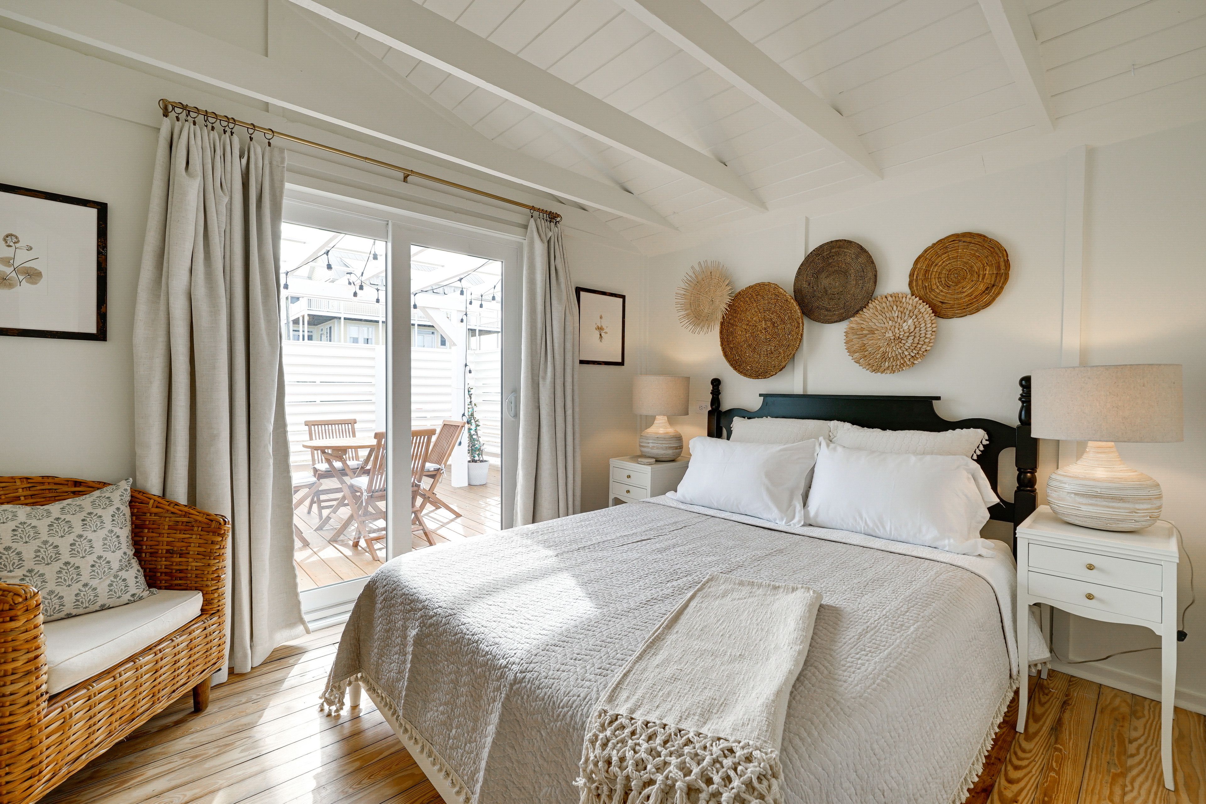 Bedroom 1 | Queen Bed