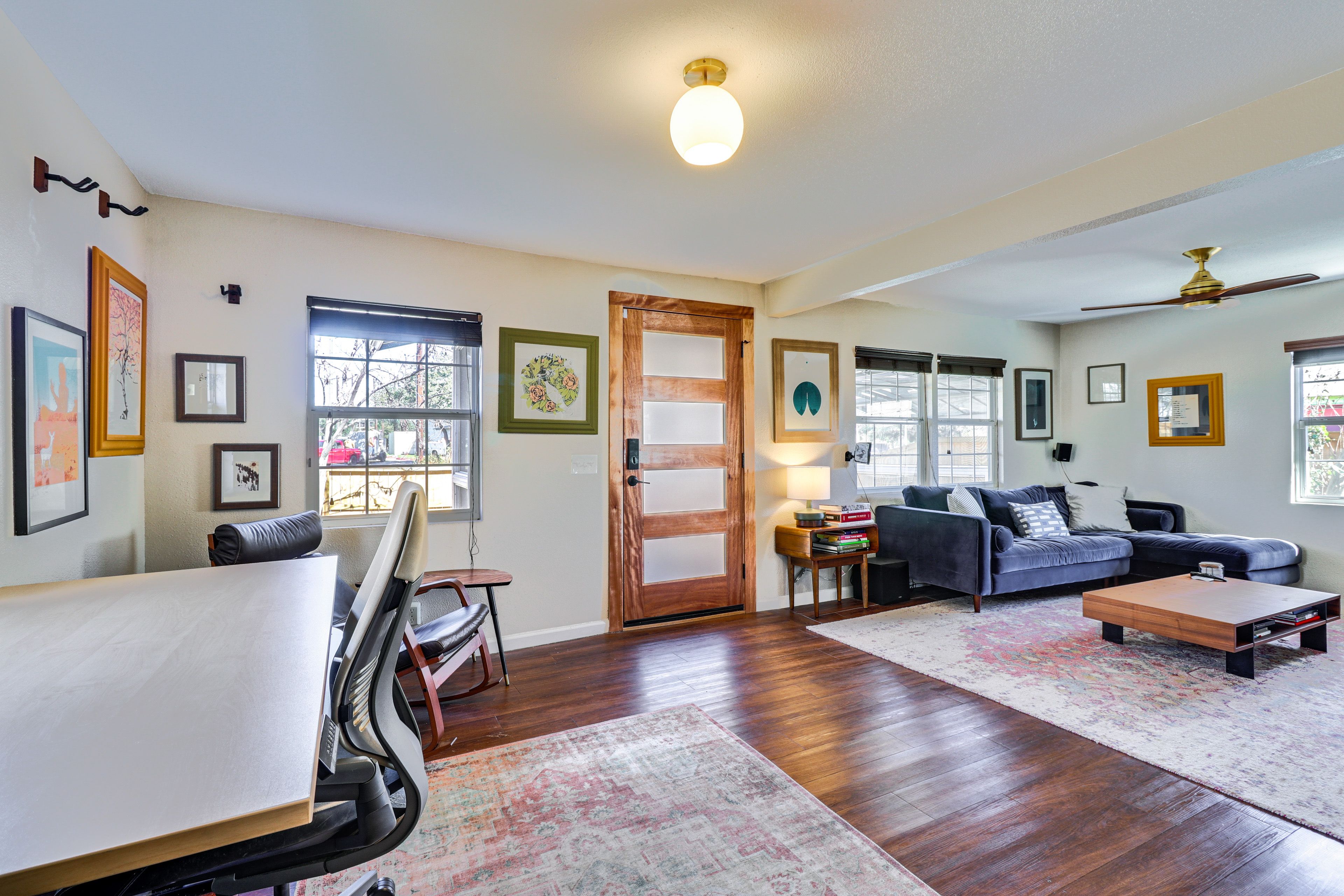 Living Room | Laptop-Friendly Standing Desk