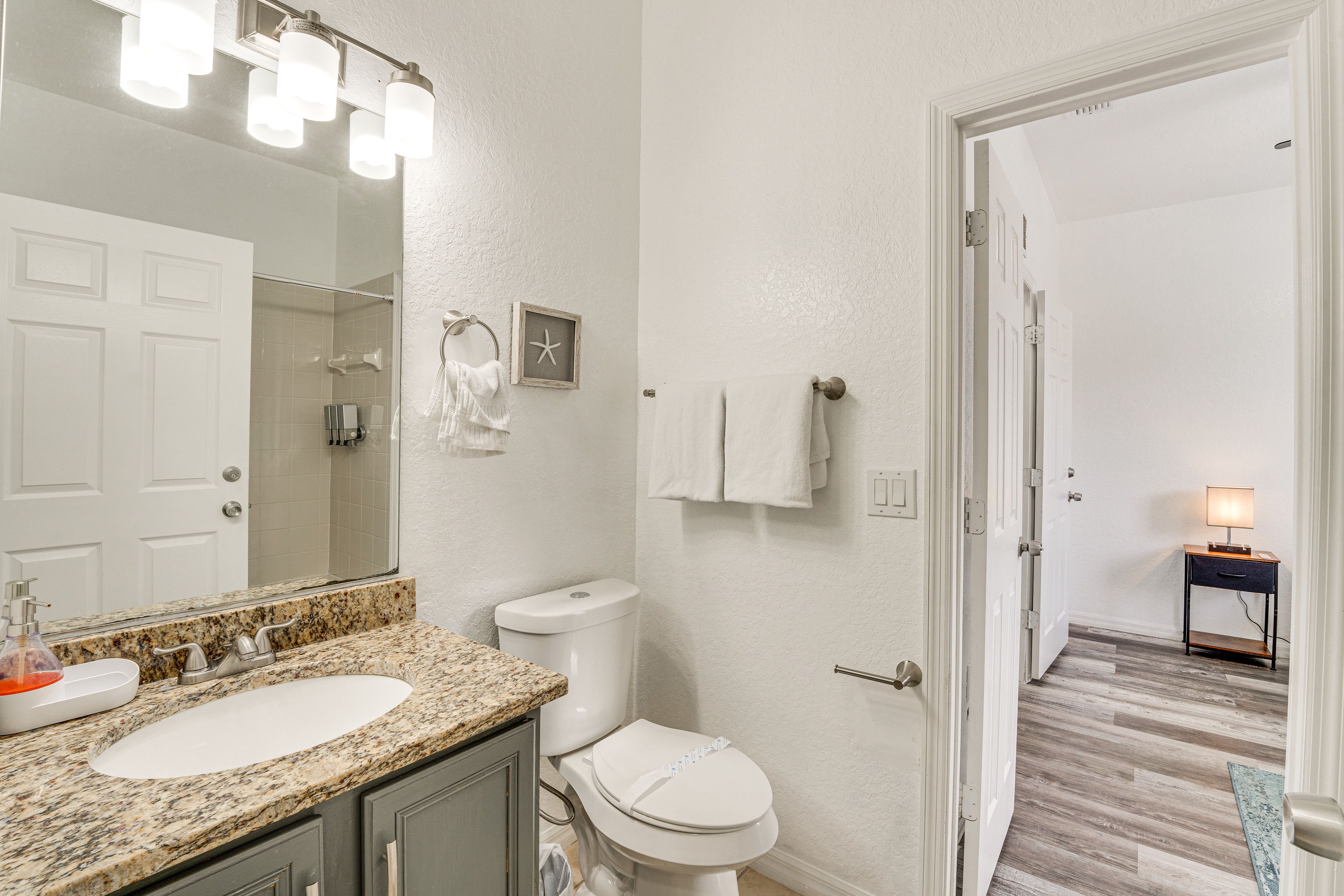 Jack & Jill Bathroom | 1st Floor | Complimentary Toiletries