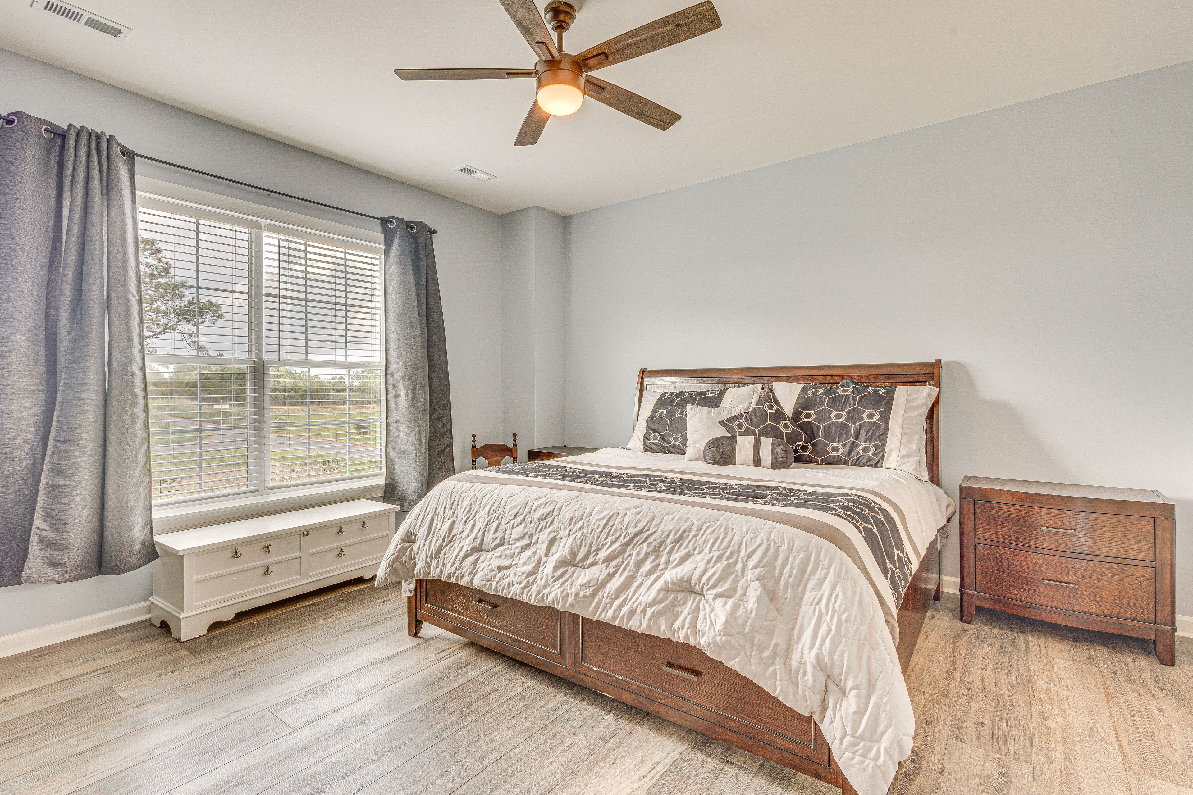 Bedroom 1 | King Bed | Smart TV | Linens Provided | En-Suite Bathroom