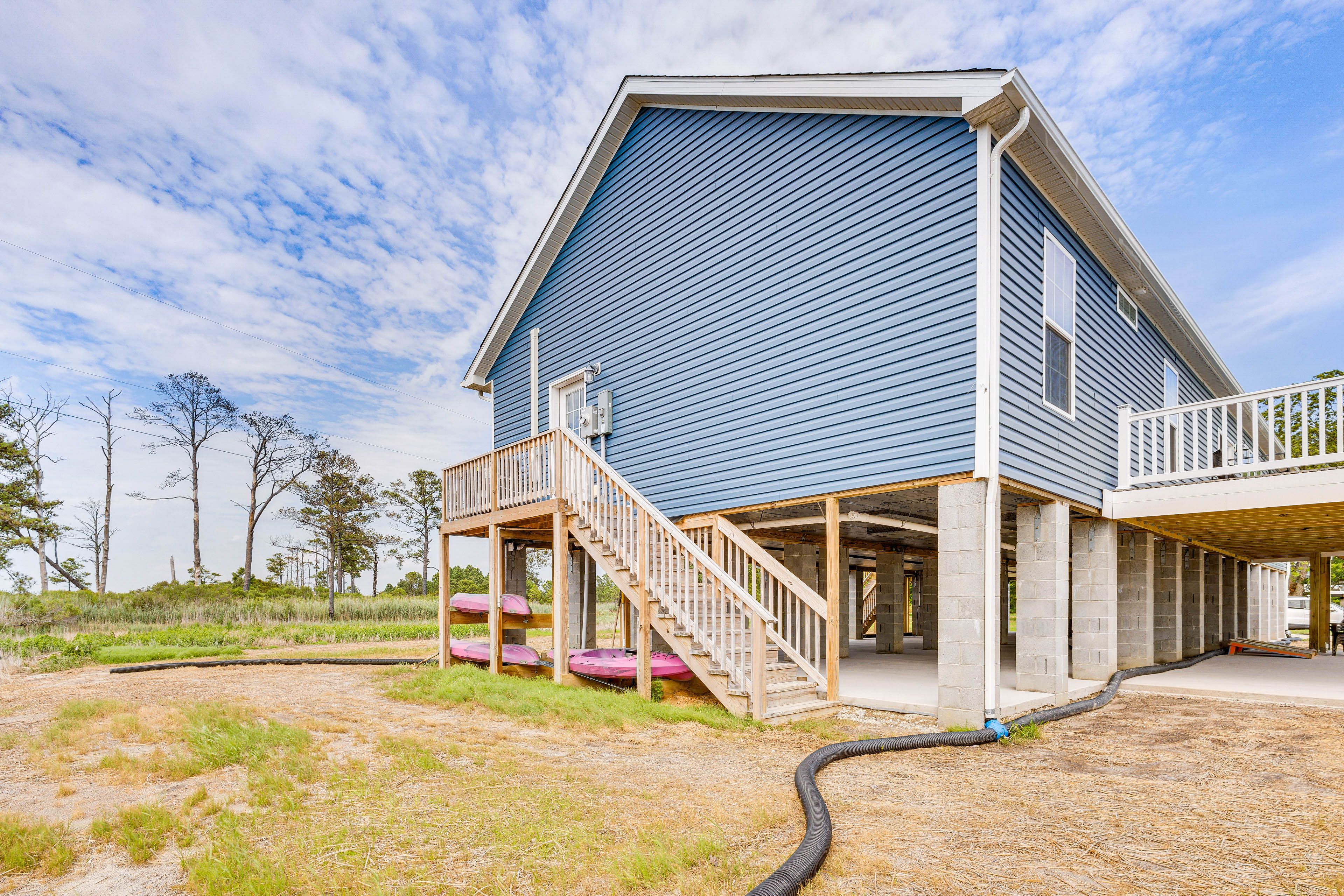 Exterior | Kayaks