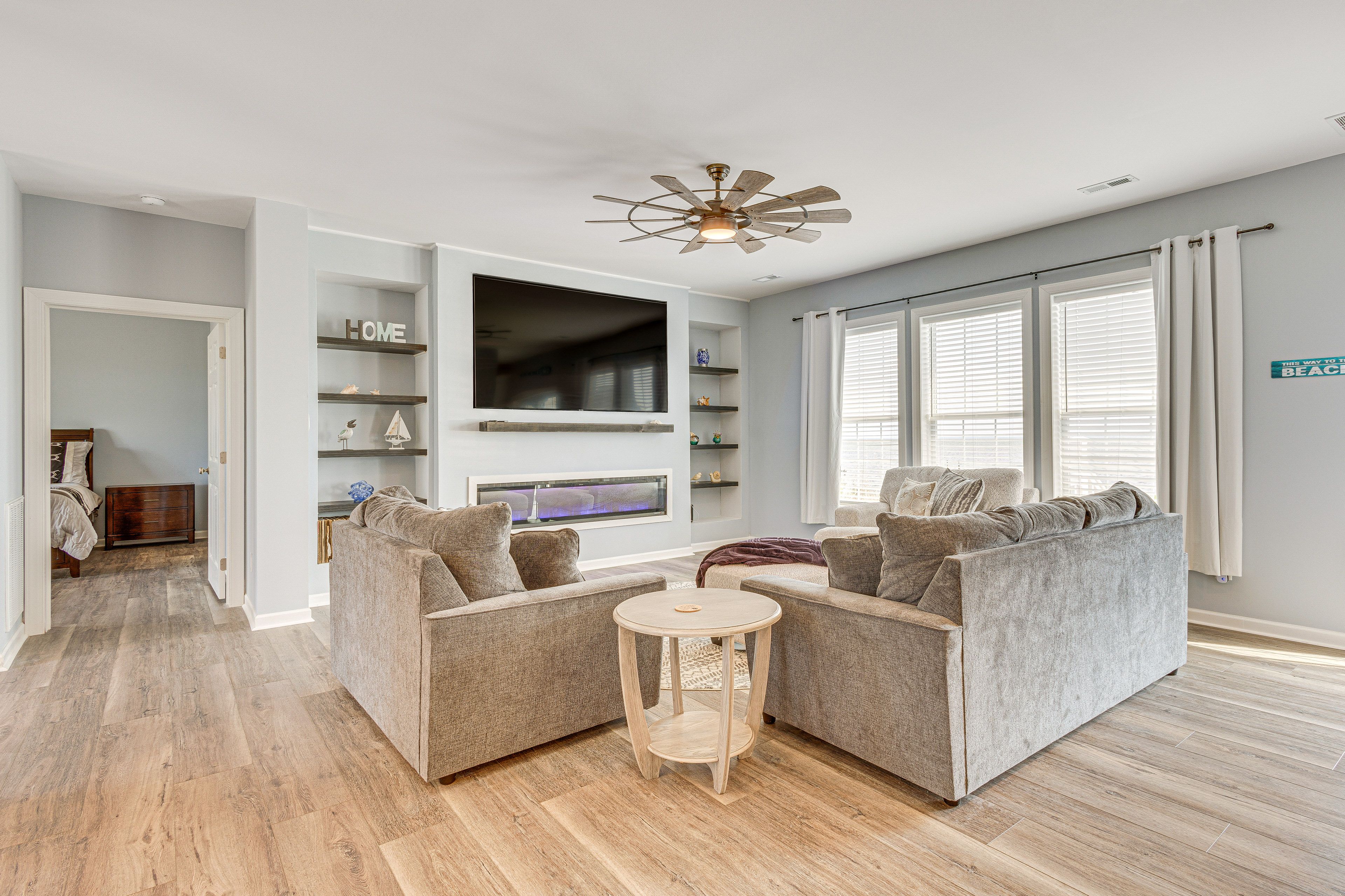 Living Room | Electric Fireplace | Smart TV | Xbox Console