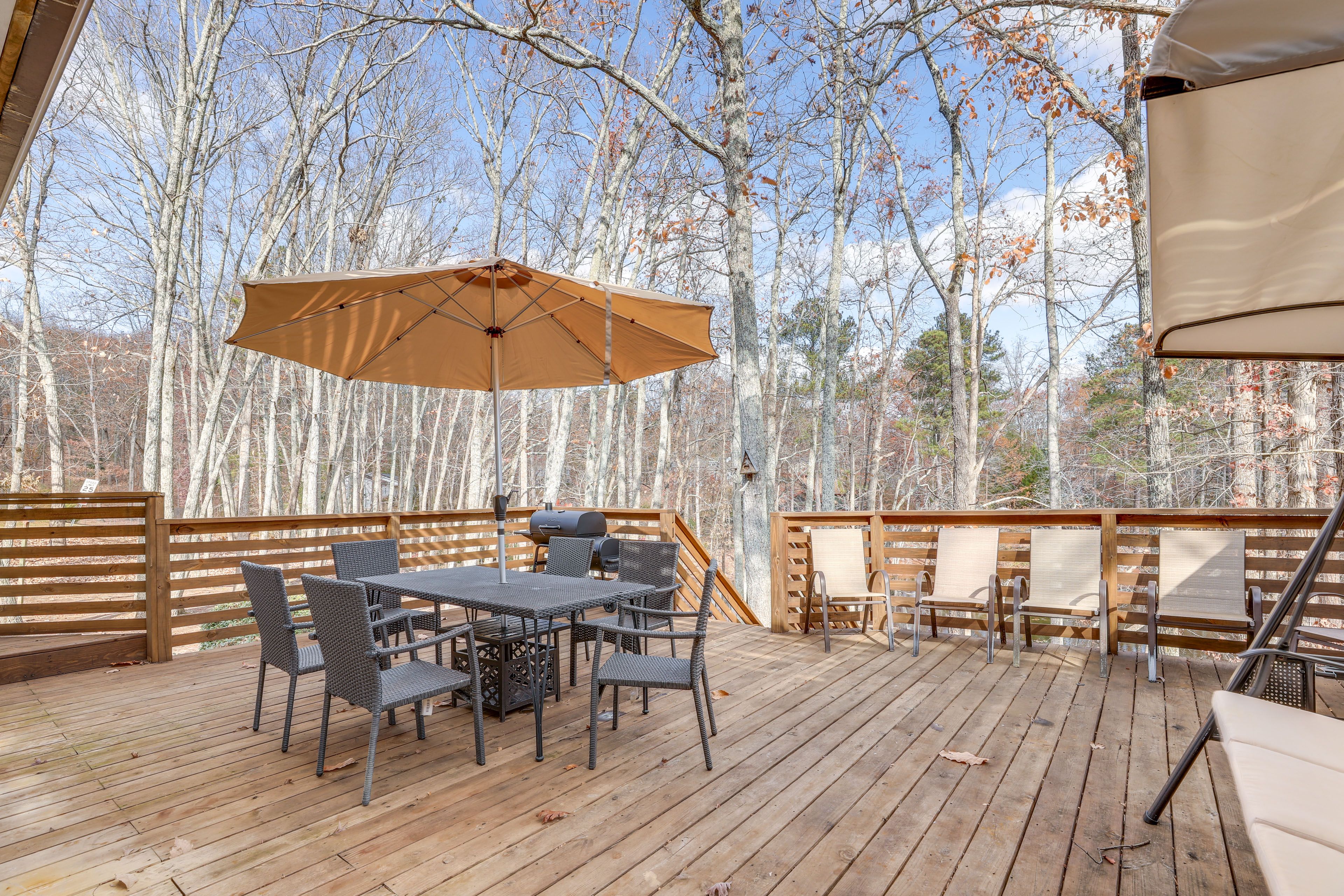 Main-Level Deck | Outdoor Dining