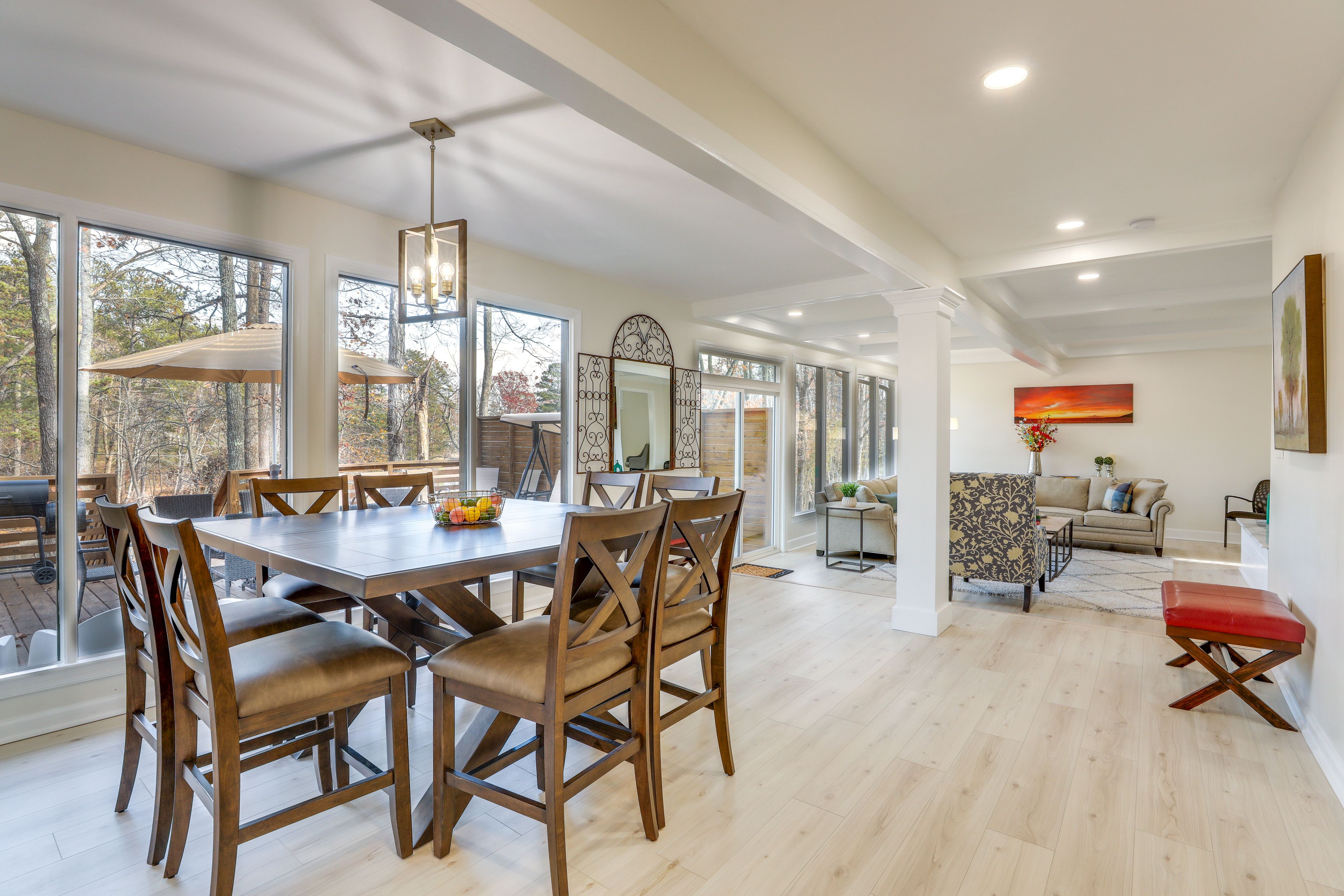 Dining Area | Dishware & Flatware Provided