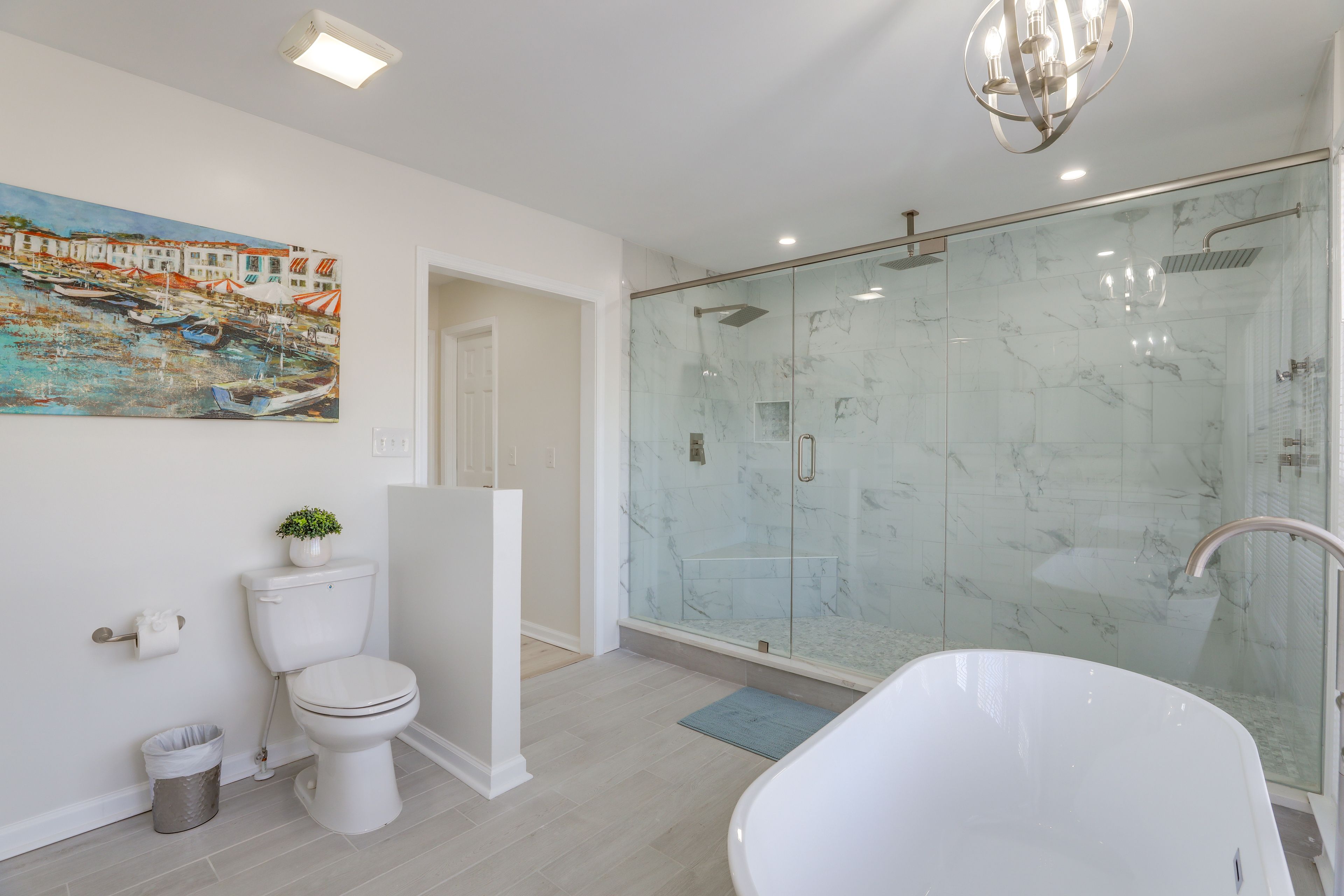 En-Suite Bathroom | Complimentary Toiletries | Hair Dryer