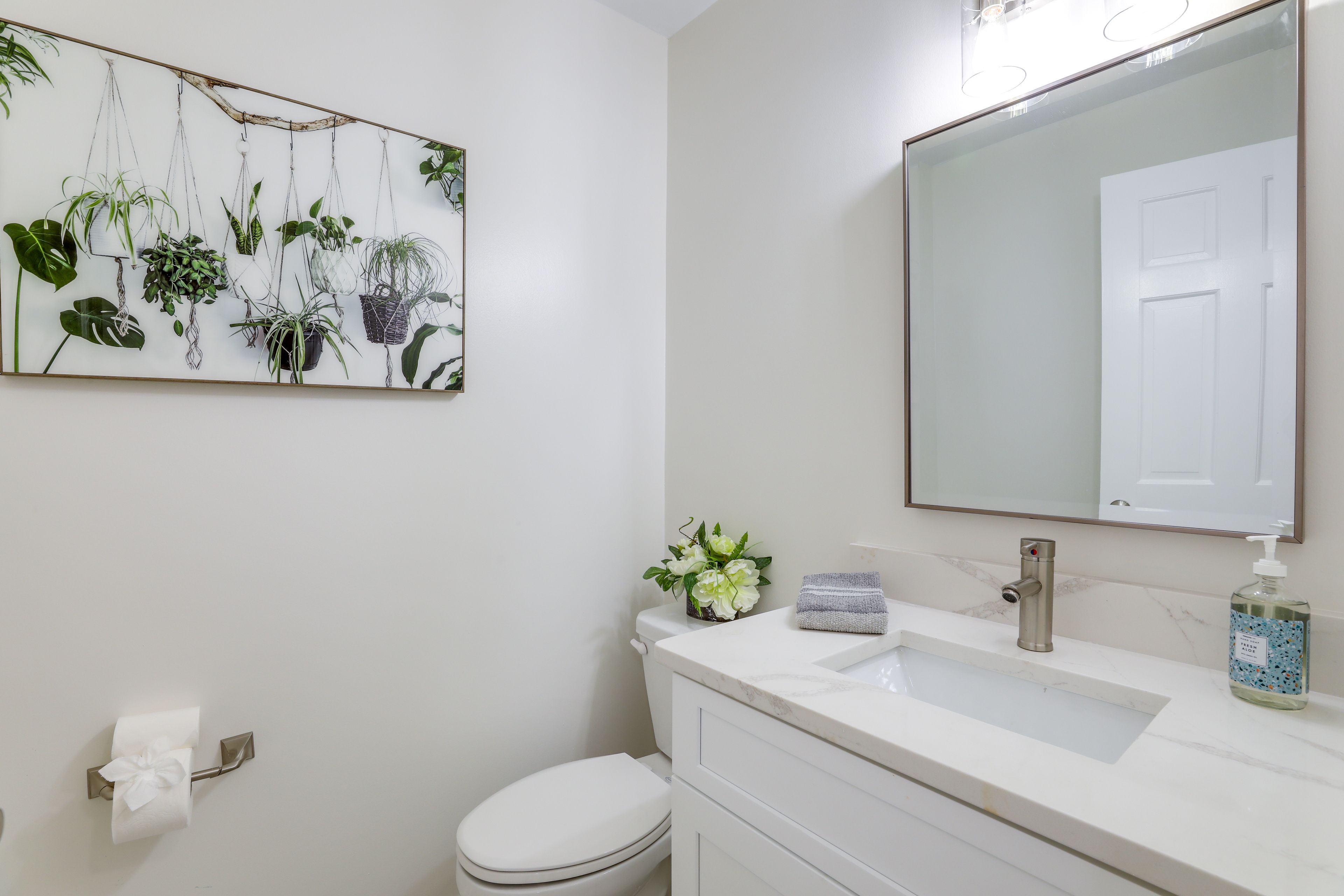 Half Bathroom | 1st Floor