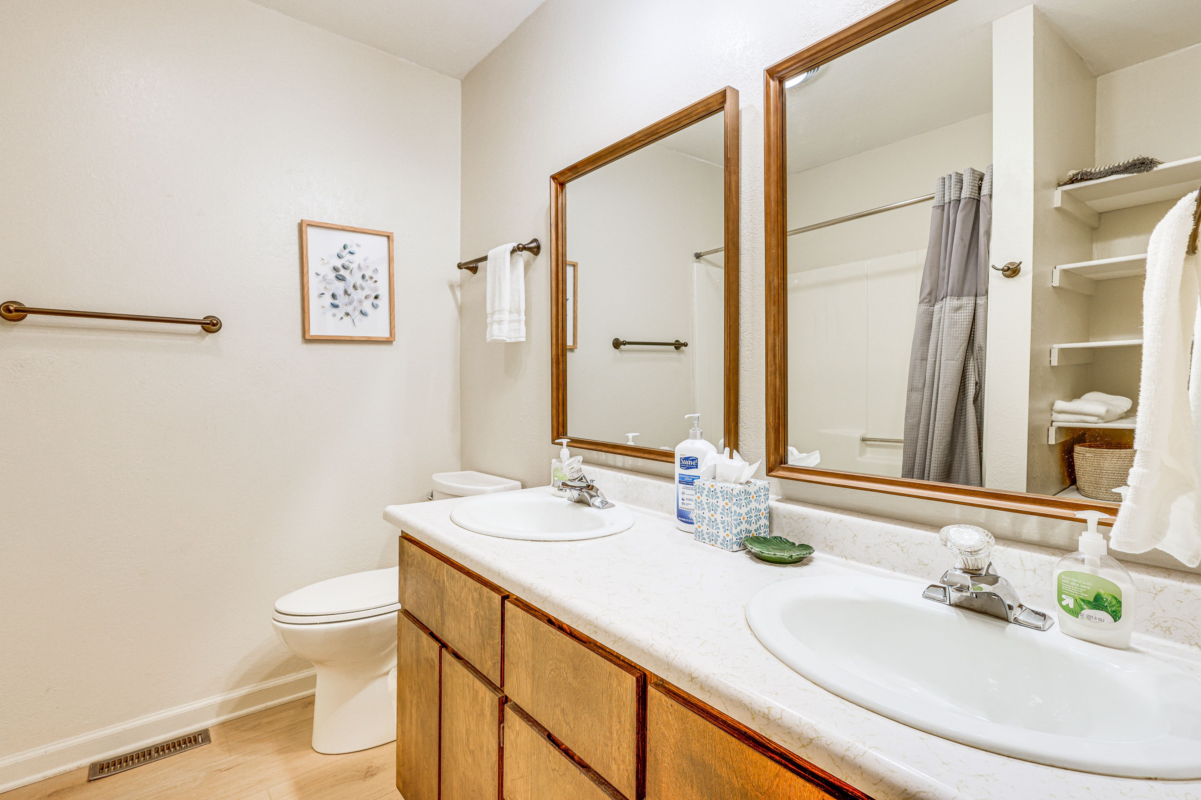 Full Bathroom | Complimentary Toiletries | Main Level