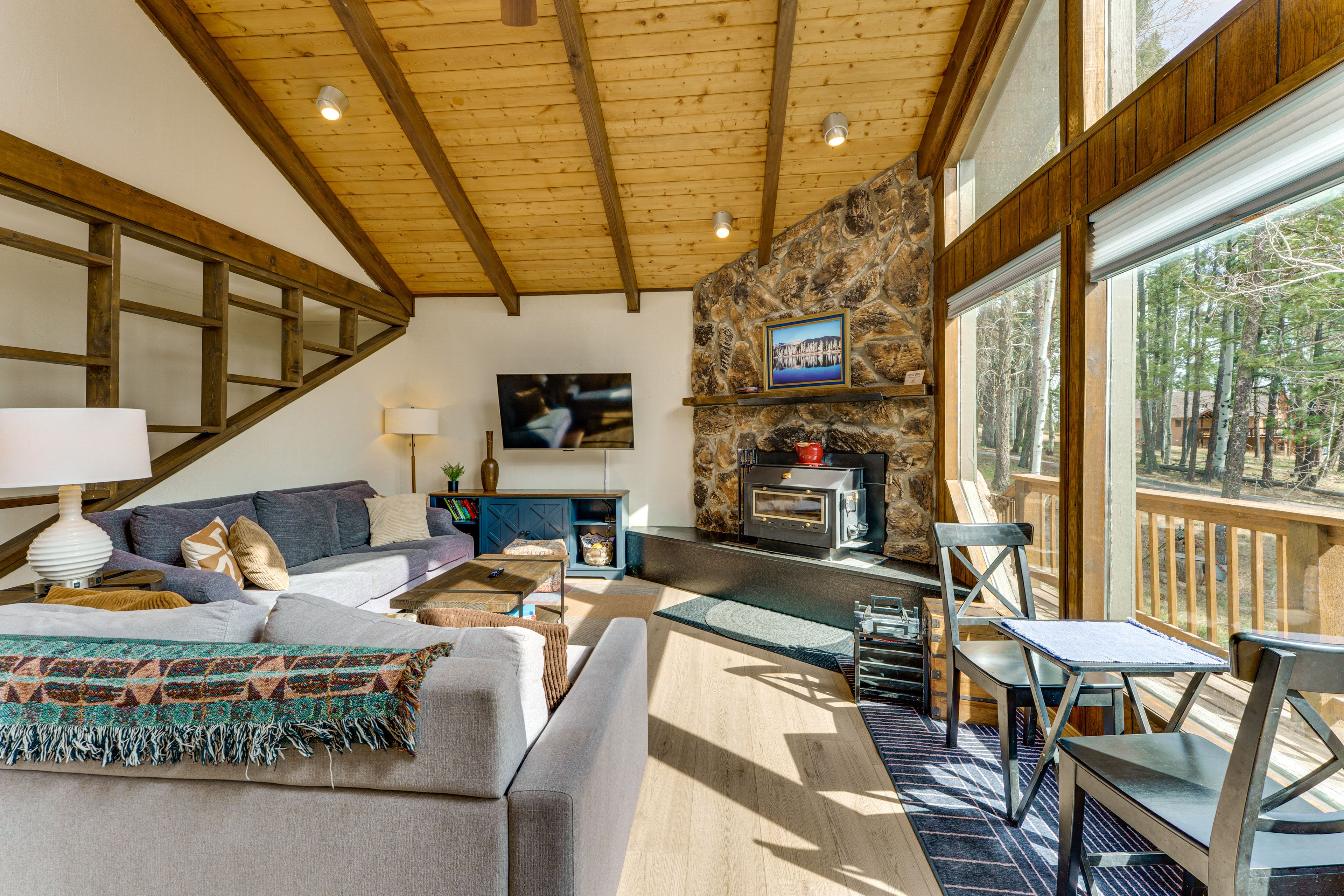 Living Room | Free WiFi | Wood-Burning Stove | Smart TVs | Main Level