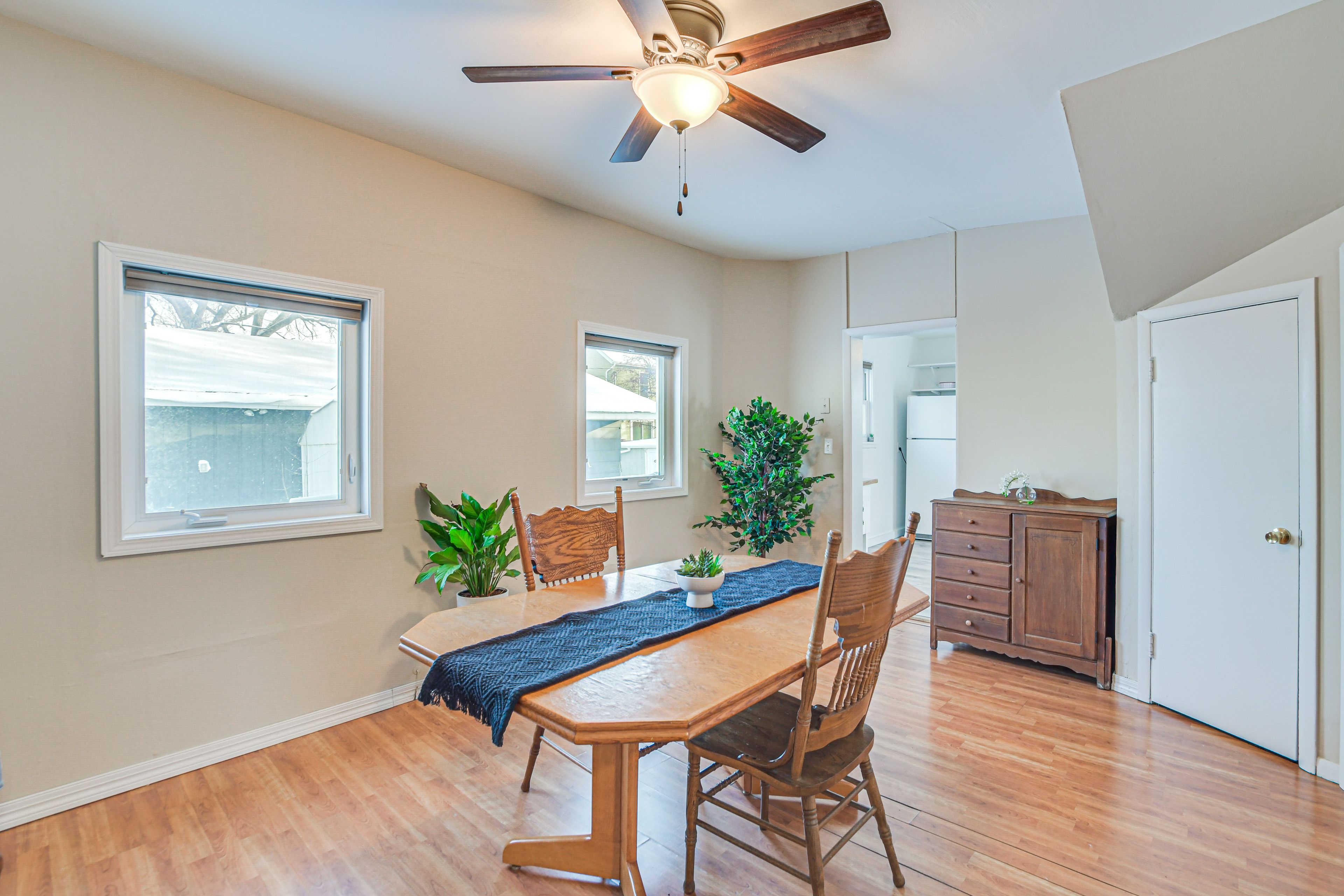 Dining Area | Ceiling Fans | Deck