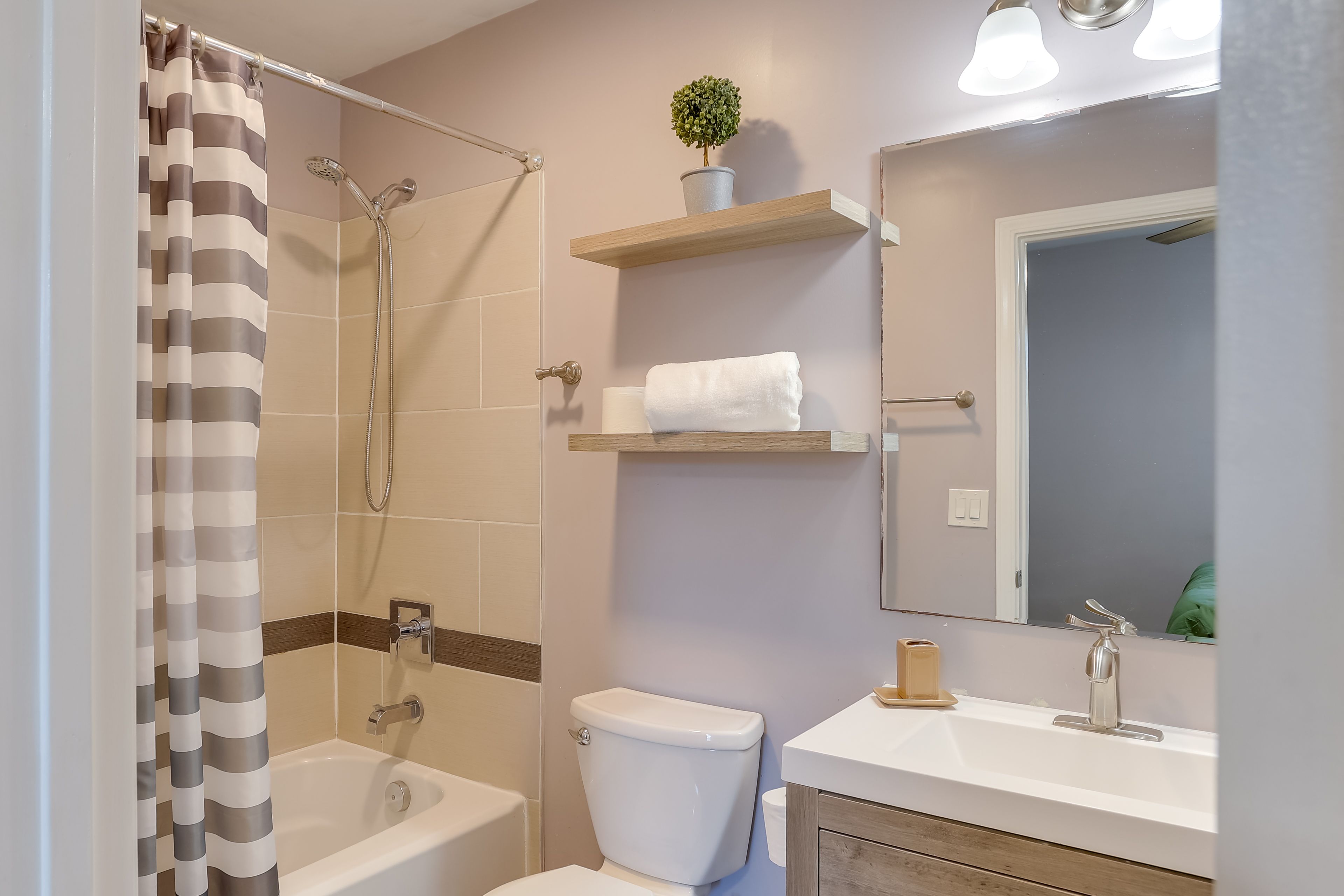 En-Suite Bathroom | Towels | Hair Dryer