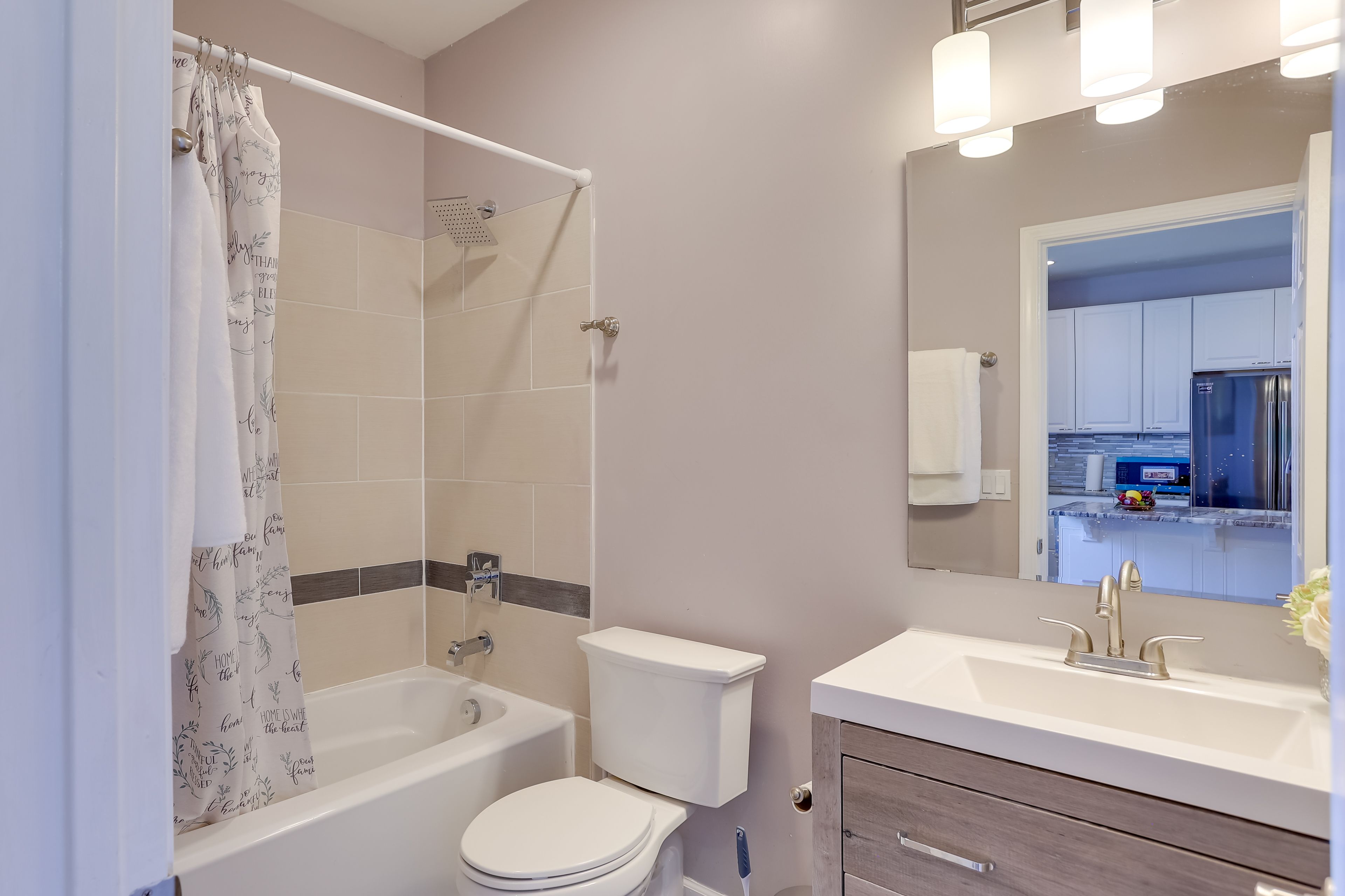 Full Bath | Complimentary Toiletries