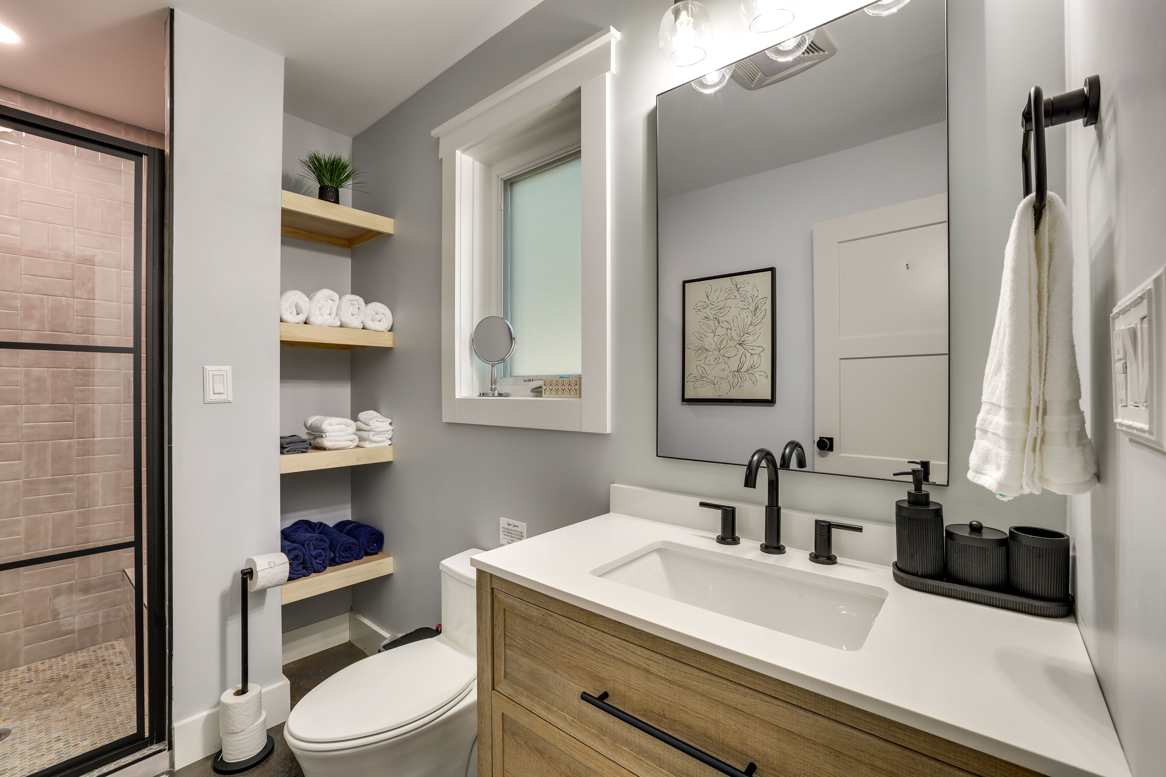 Bathroom | Shower | Towels Provided