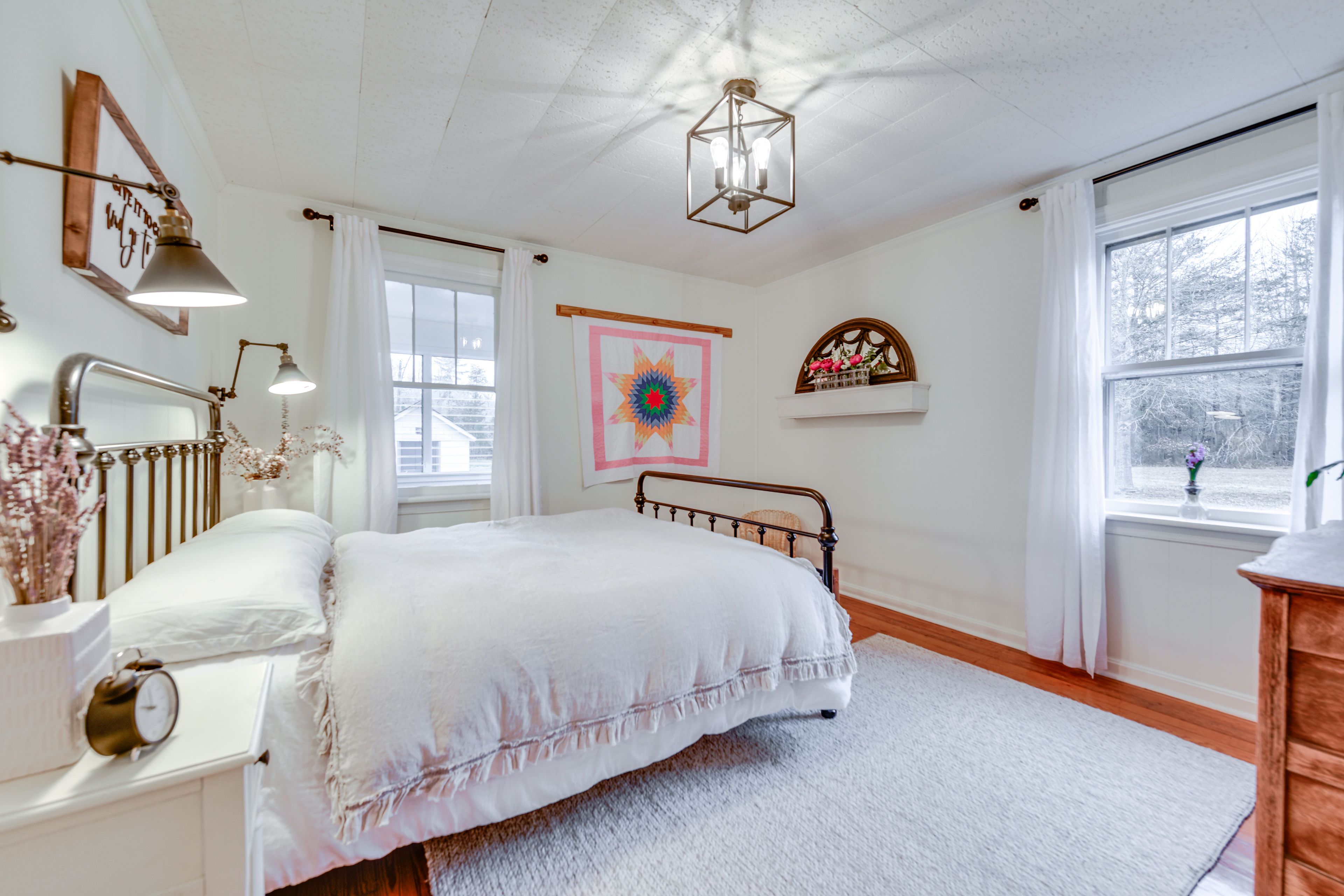 Bedroom 2 | Queen Bed