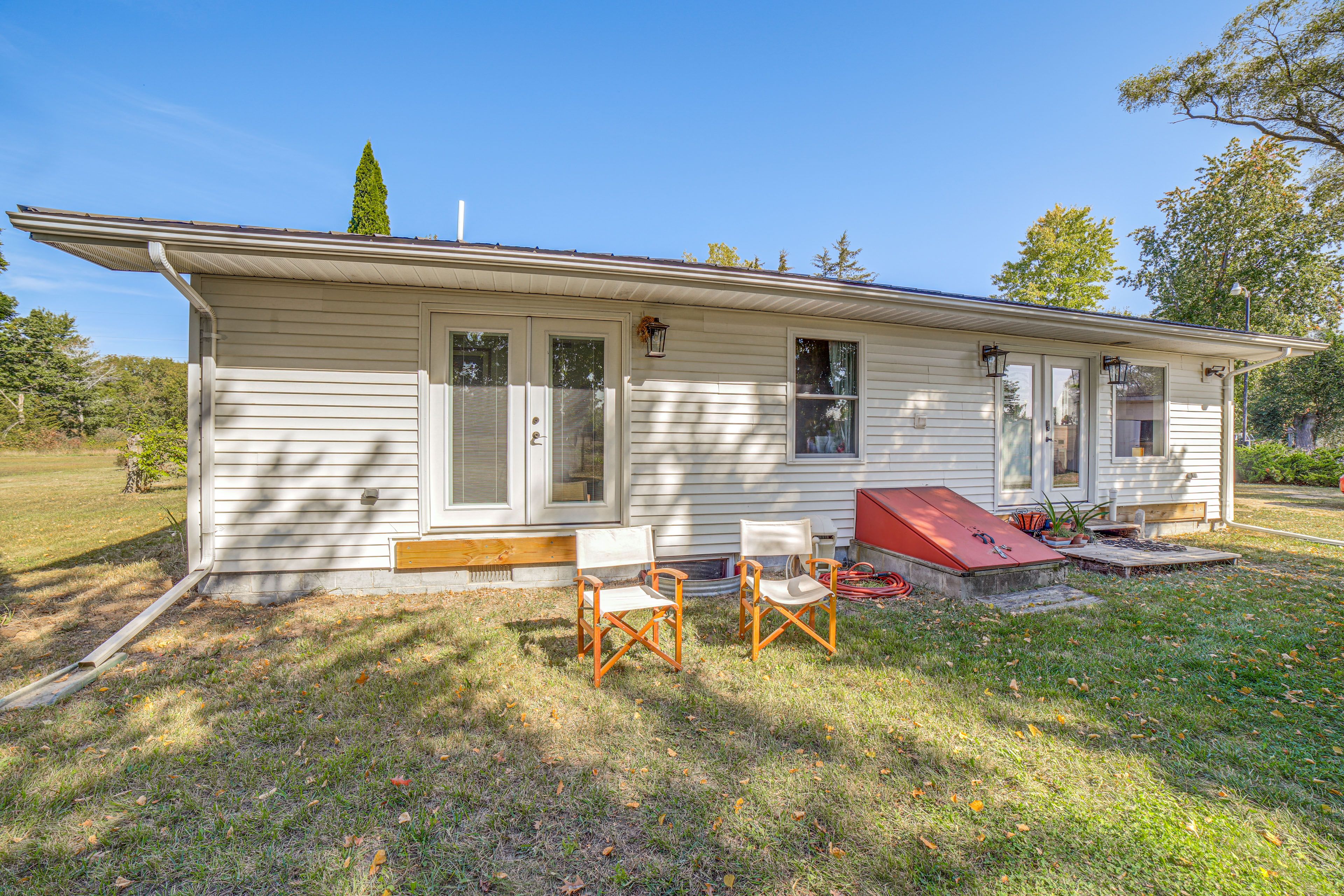 Spacious Yard