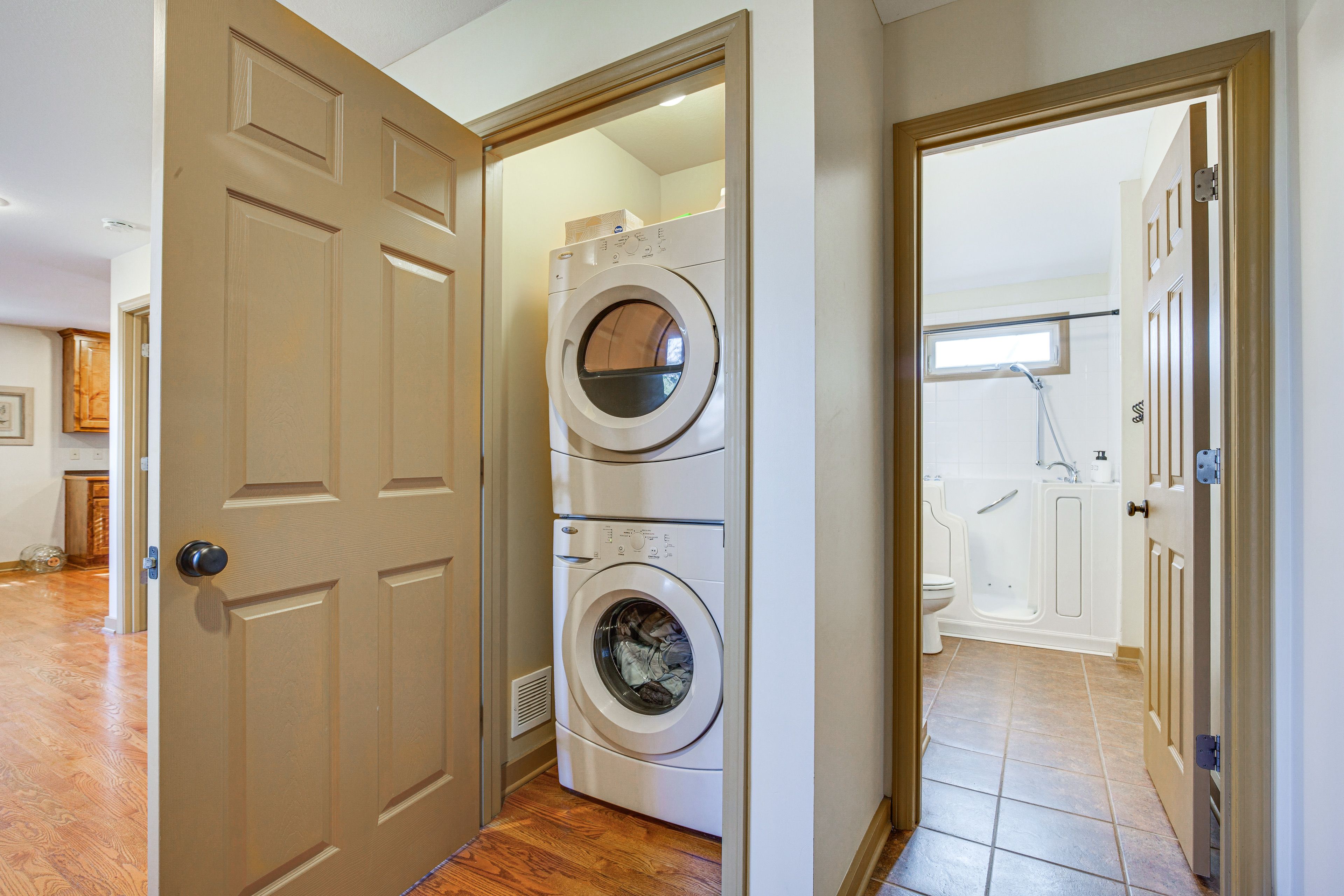 In-Unit Laundry | Washer & Dryer