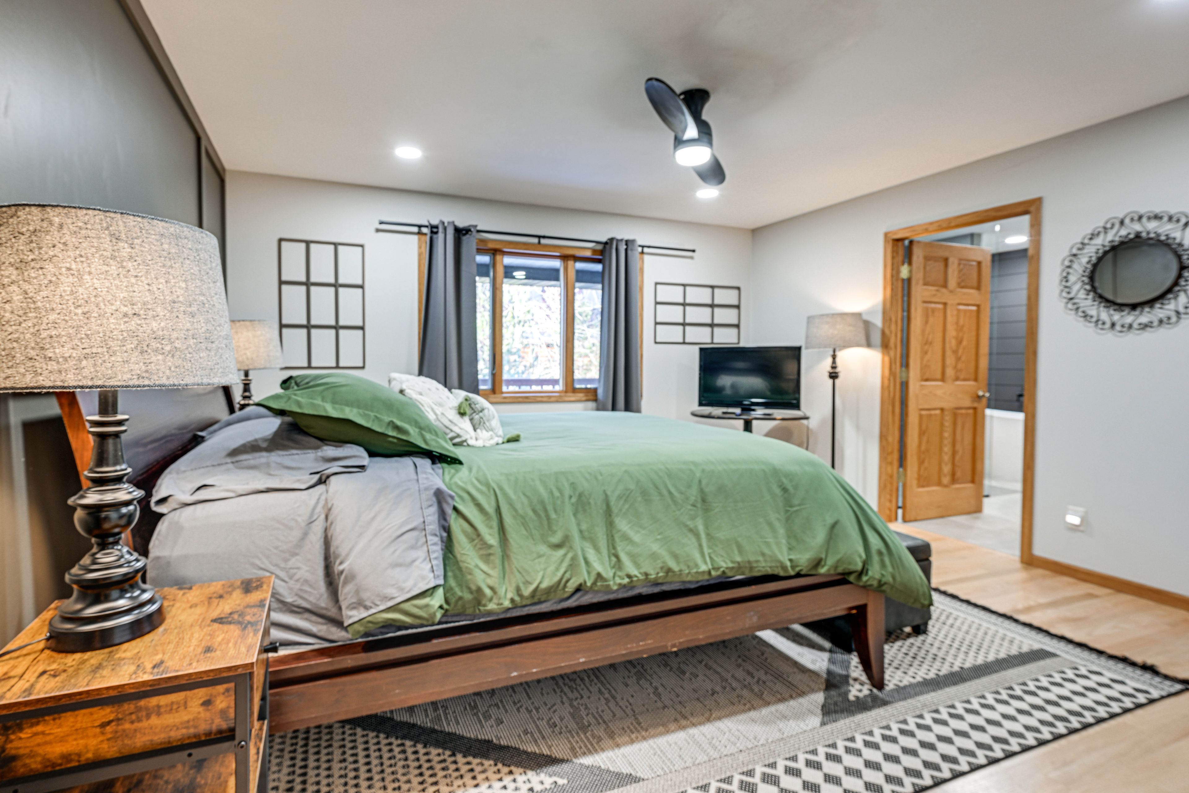 Bedroom 1 | Full Bed | 1st Floor | En-Suite Bathroom