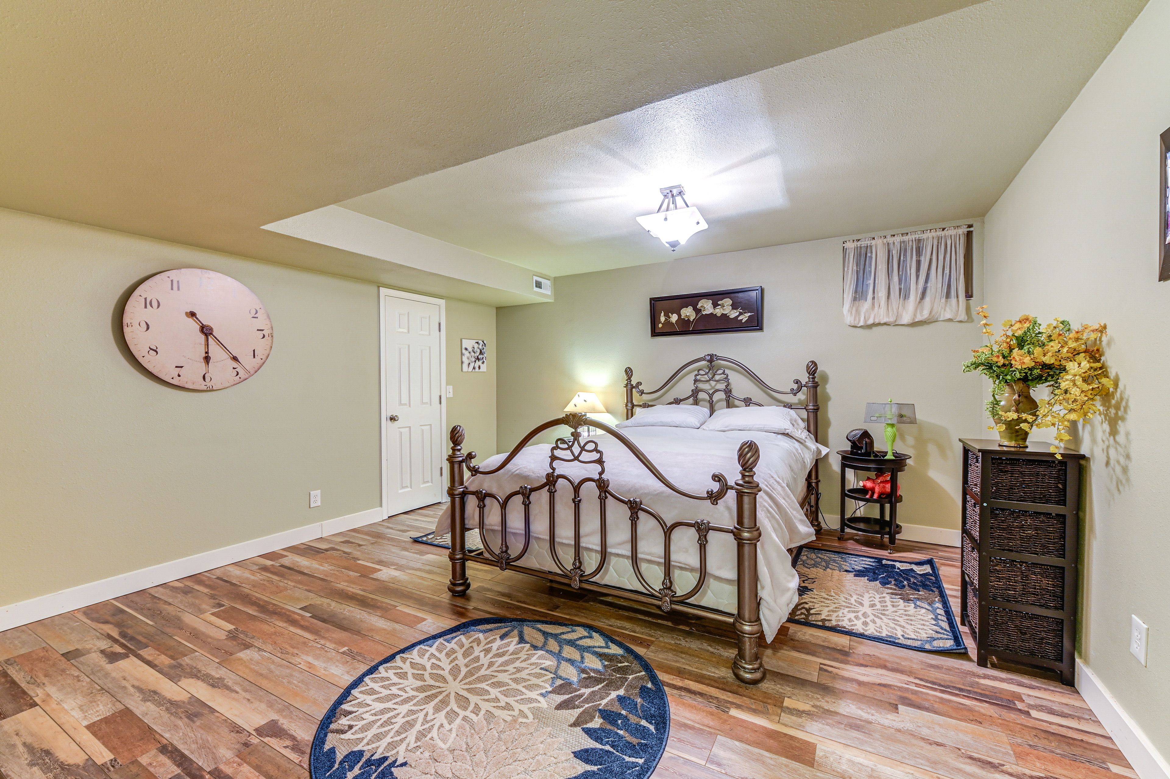 Bedroom 3 | Queen Bed | Lower Level