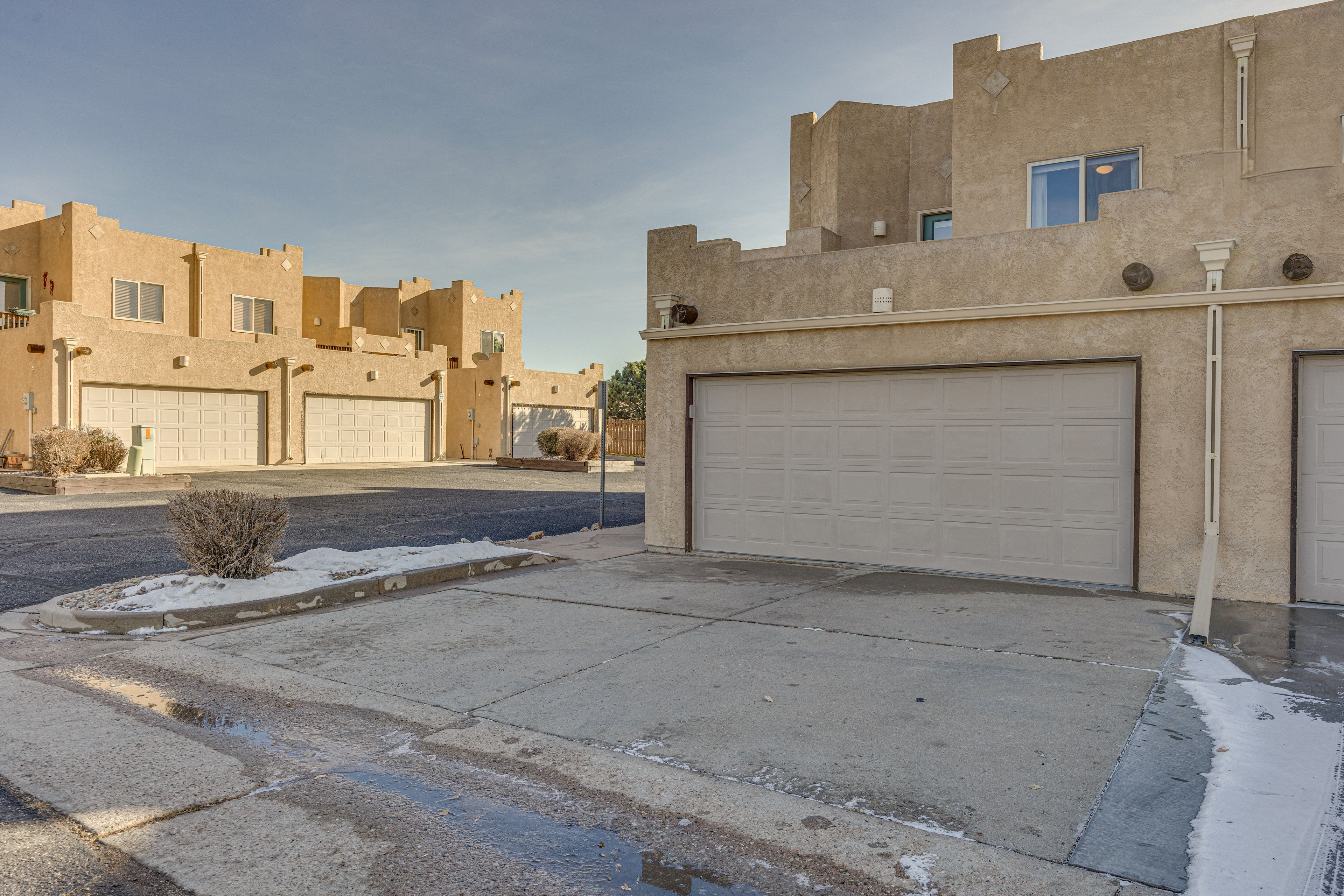 Parking | Garage (2 Vehicles) | Driveway (2 Vehicles)