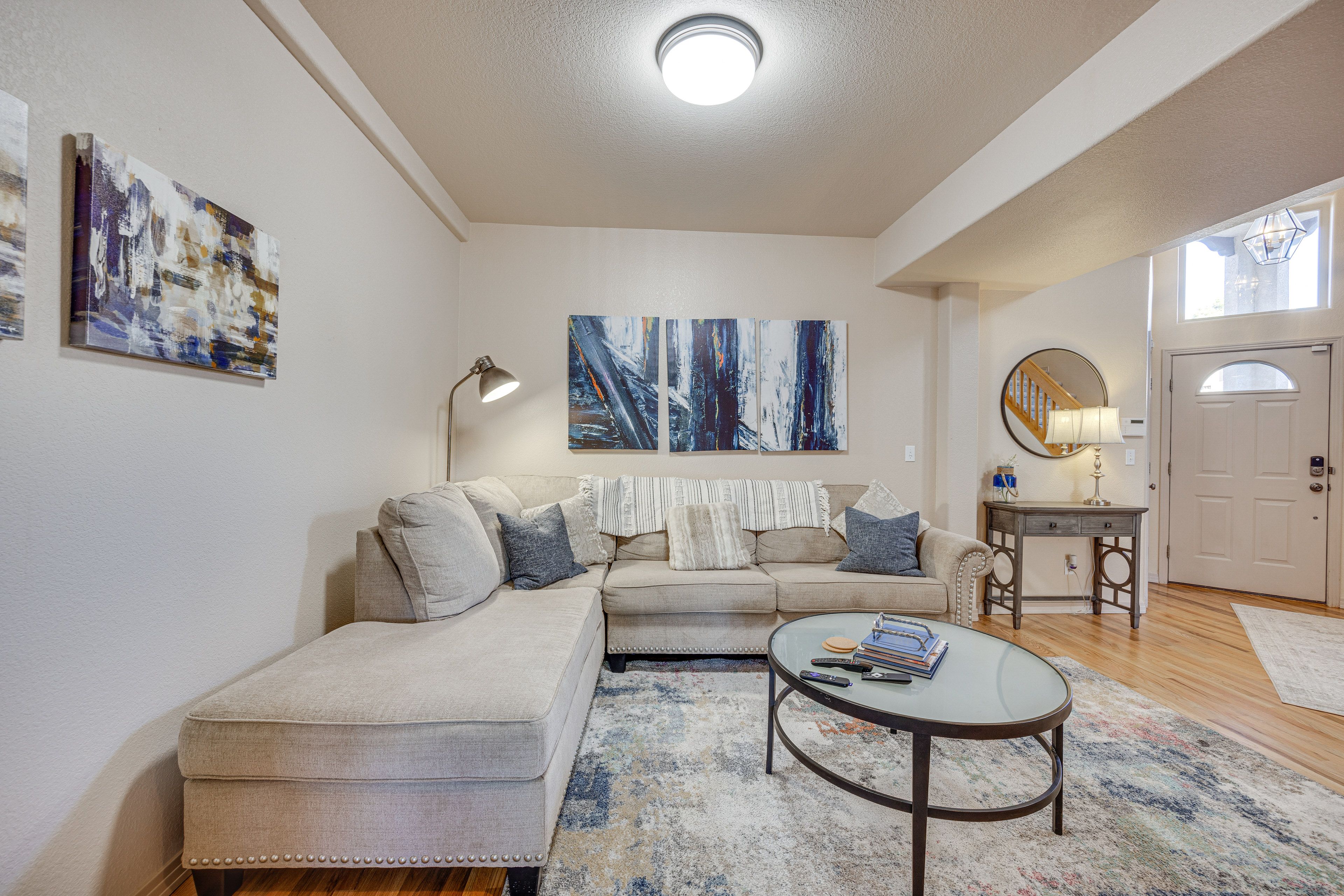 Living Room | Smart TV | Free WiFi