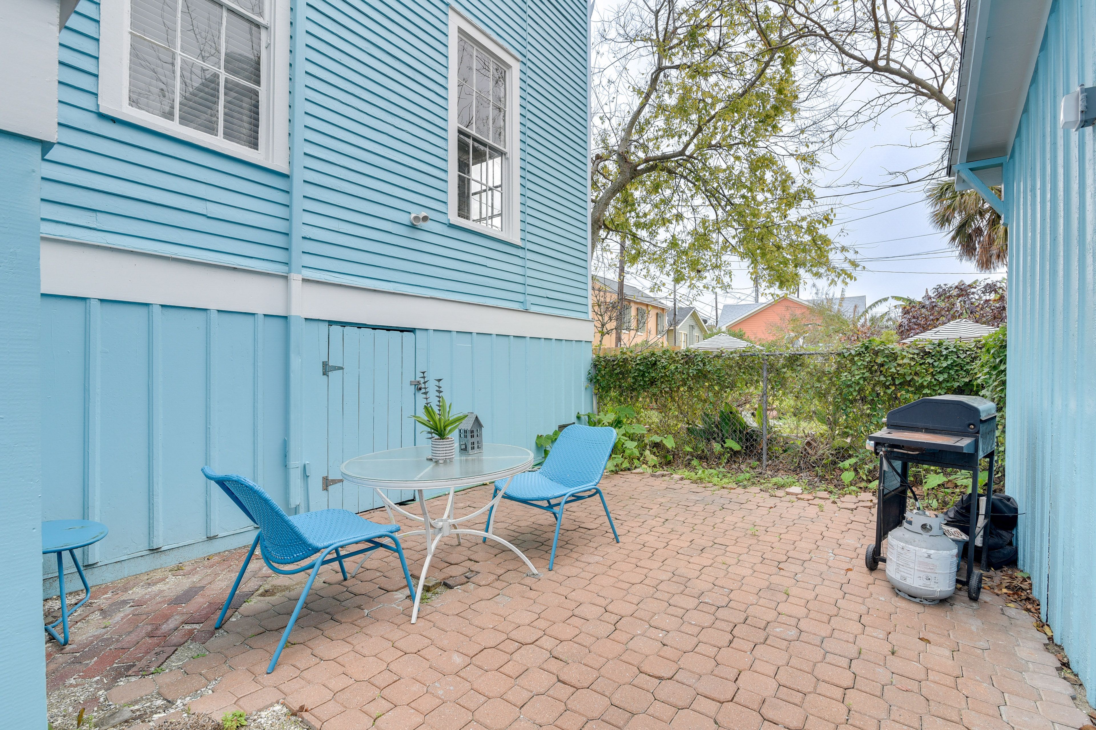 Galveston Vacation Rental | 3BR | 2BA | Steps Required | 1,500 Sq Ft