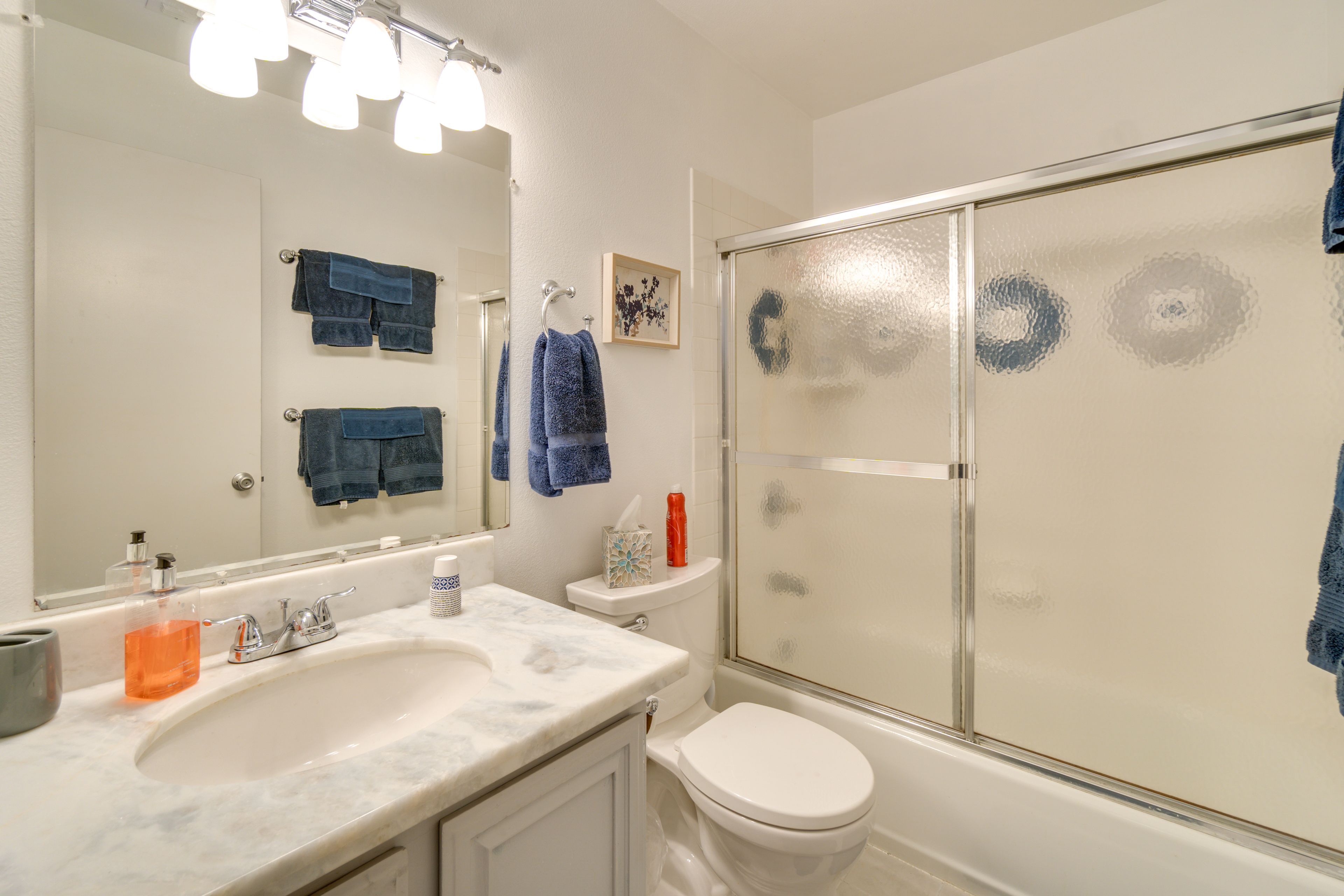 Full Bathroom