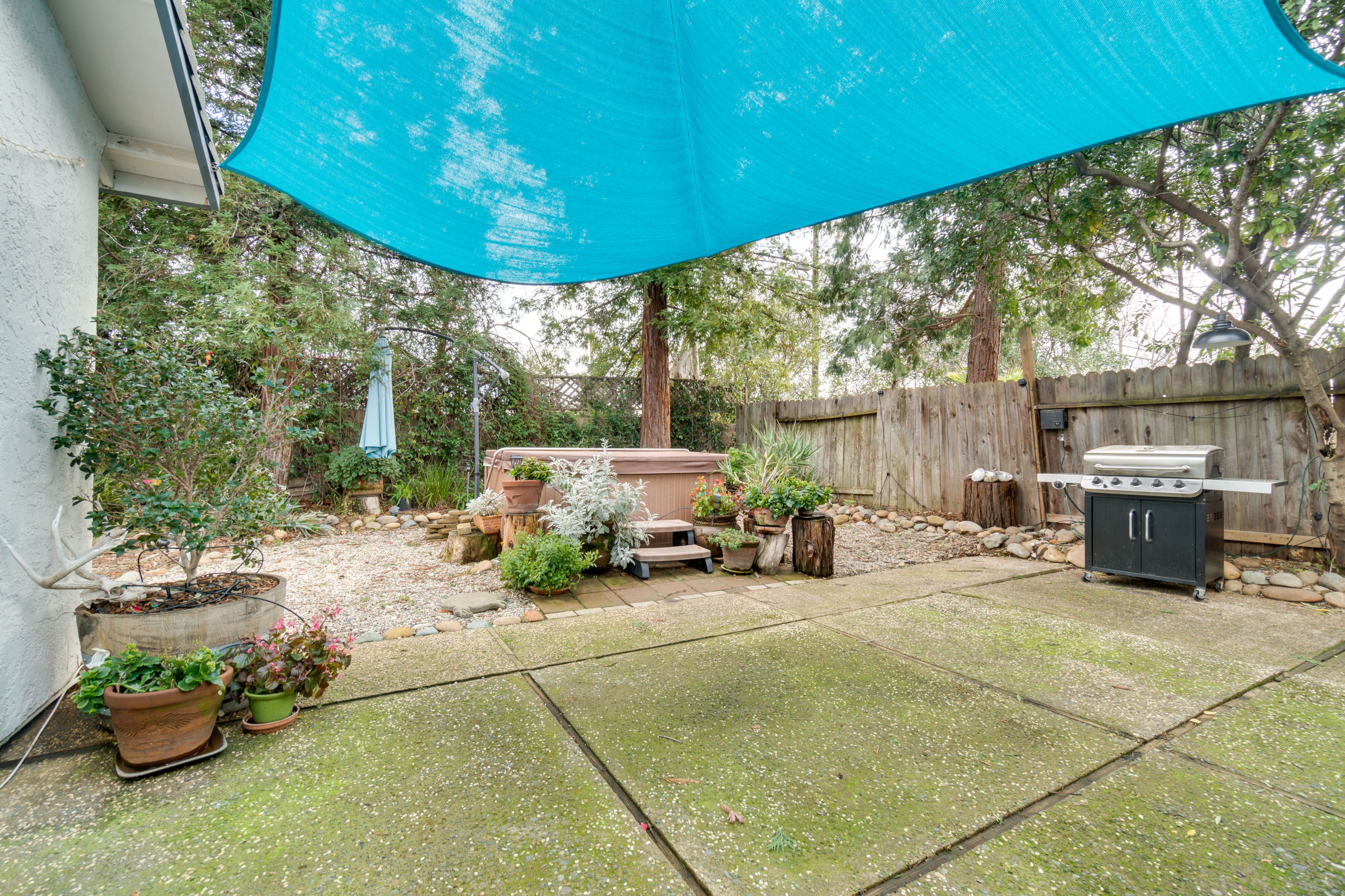 Backyard | Patio | Private Hot Tub