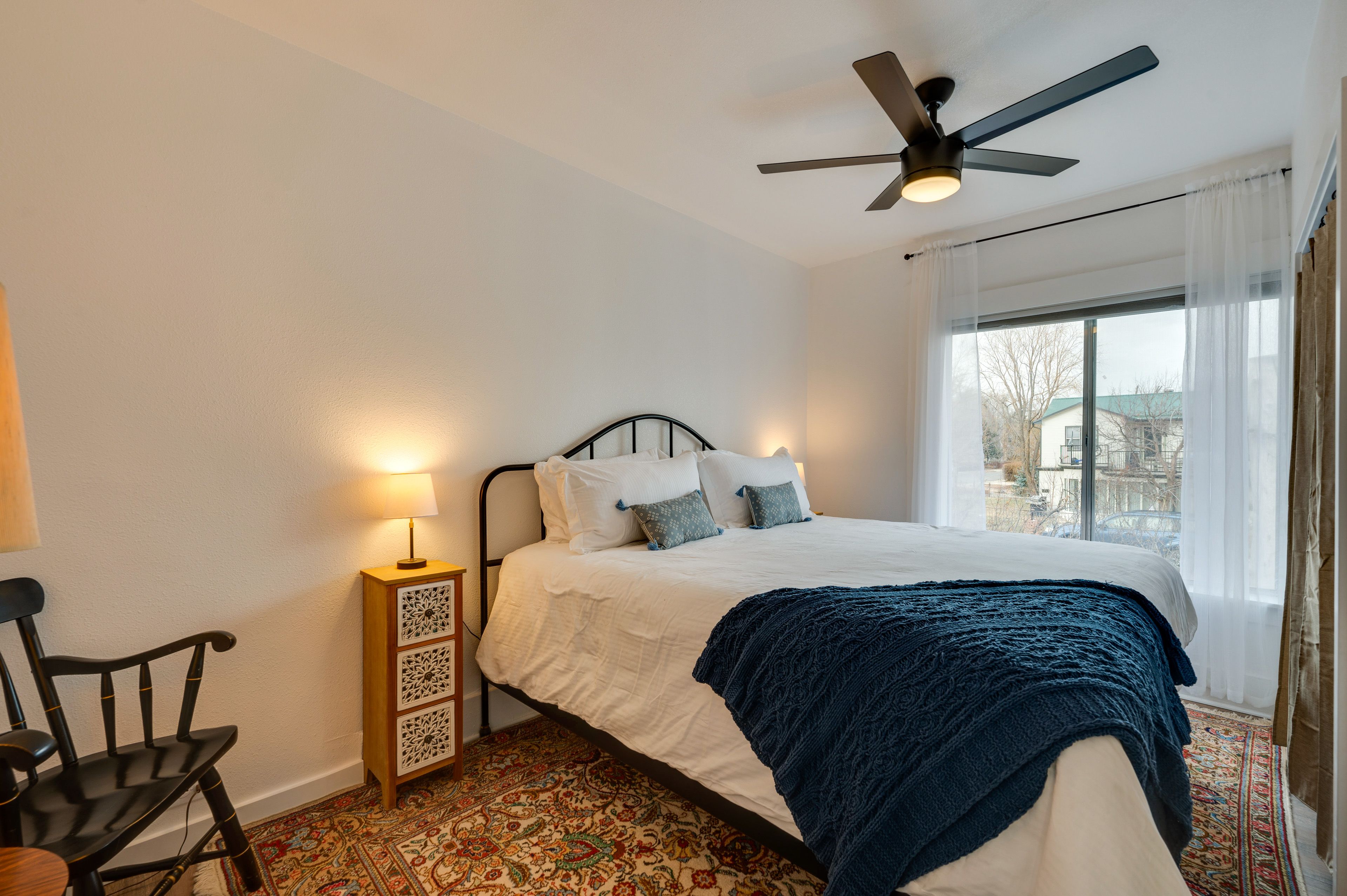 Bedroom 1 | King Bed